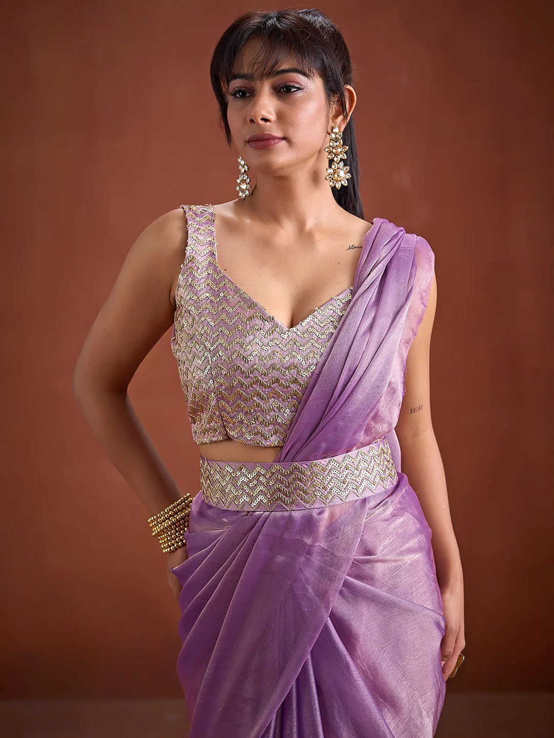 Trendy Lavender Solid Art Silk Saree With Stylish Belt & Tassel Pallu Detailing - Image 4