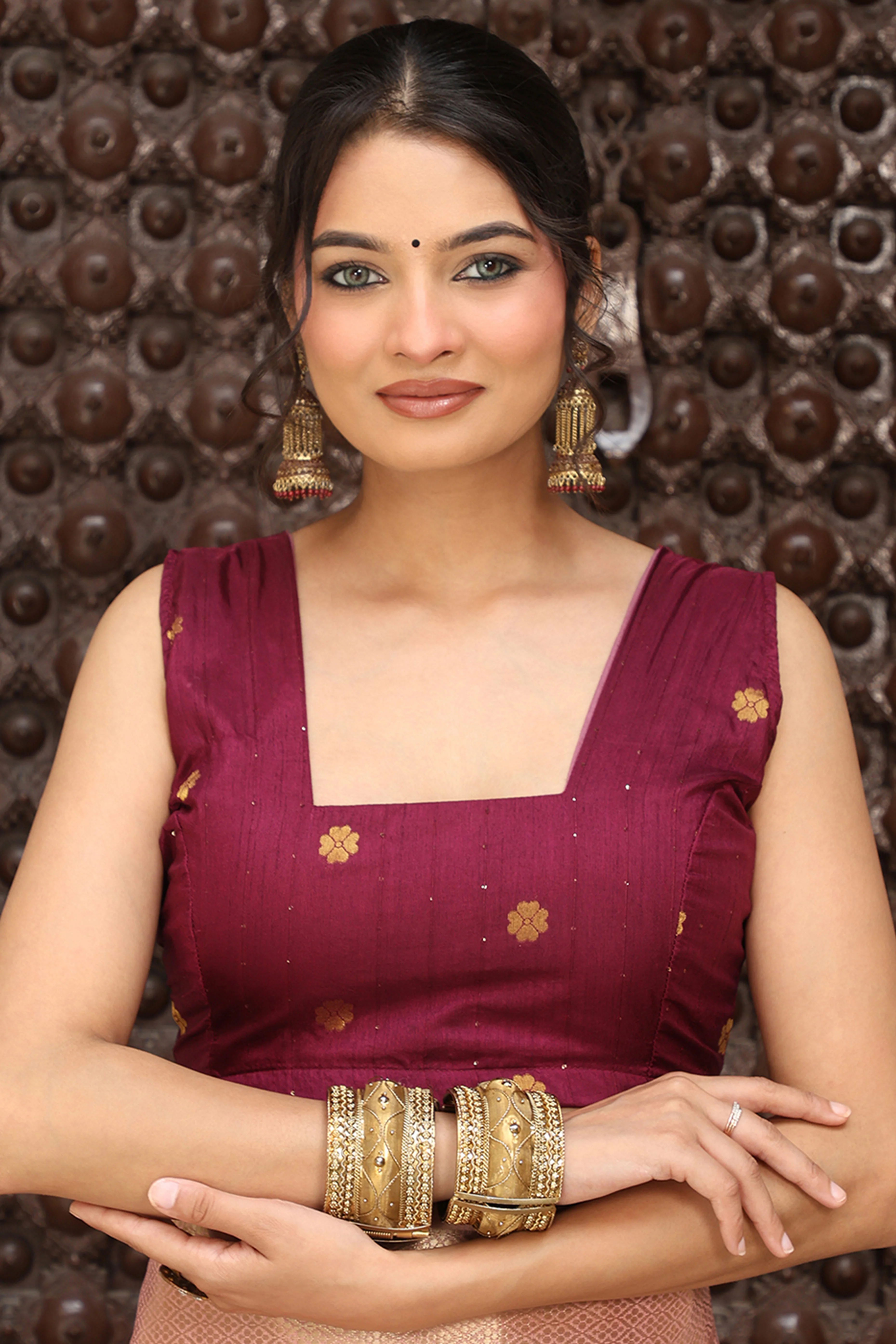 Trendy Pink Cotton Blend Saree Showcasing Elegant Zari Weaving & Tassel Border Pallu - Image 6