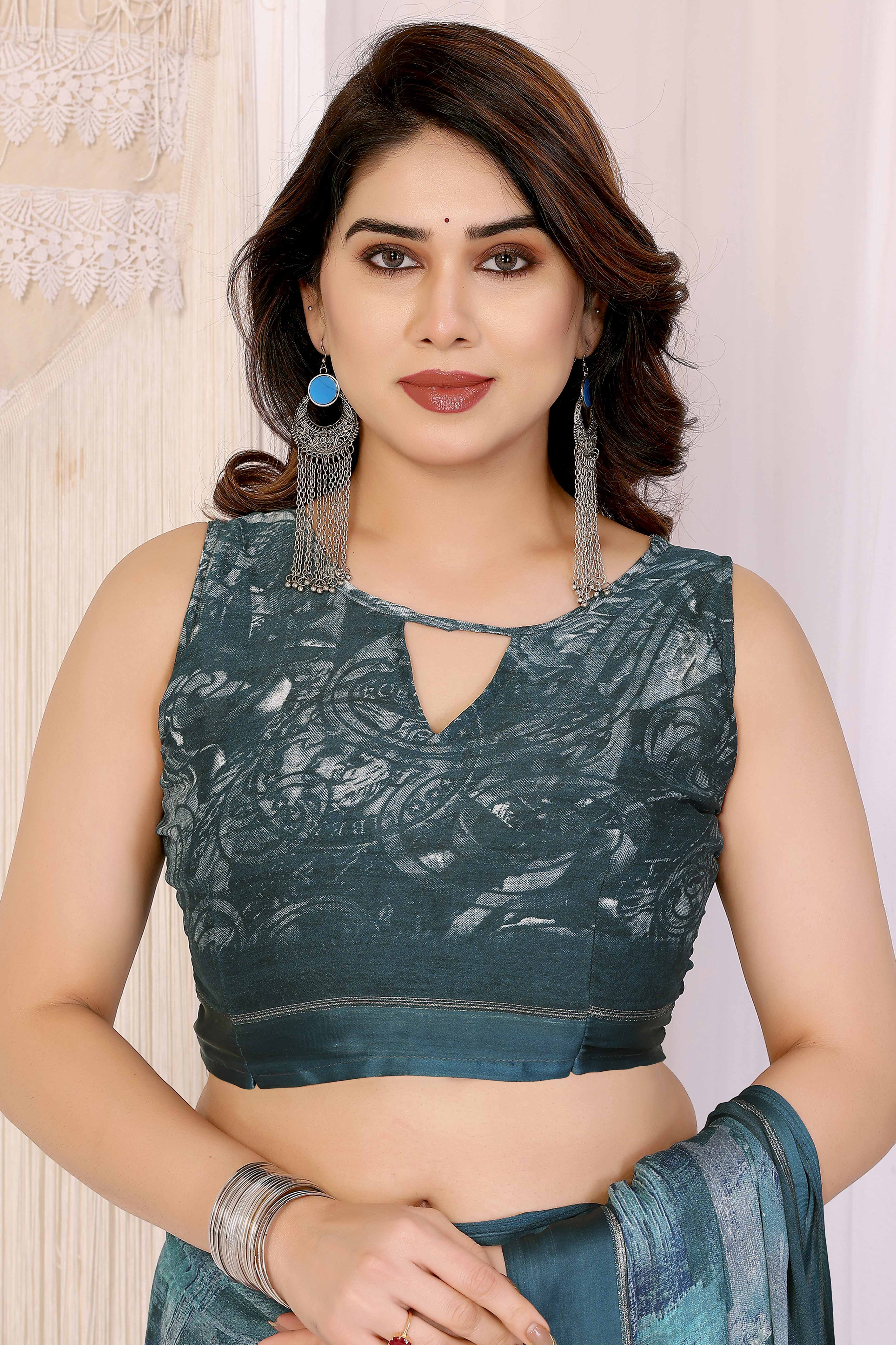 Trendy Teal Moss Crepe Saree with Floral Motifs and Satin Border - Image 7