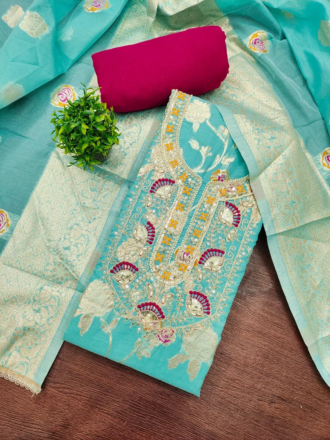 Turquoise Cotton Silk Fabric with Elegant Zari Floral Pattern Weaving - Image 4