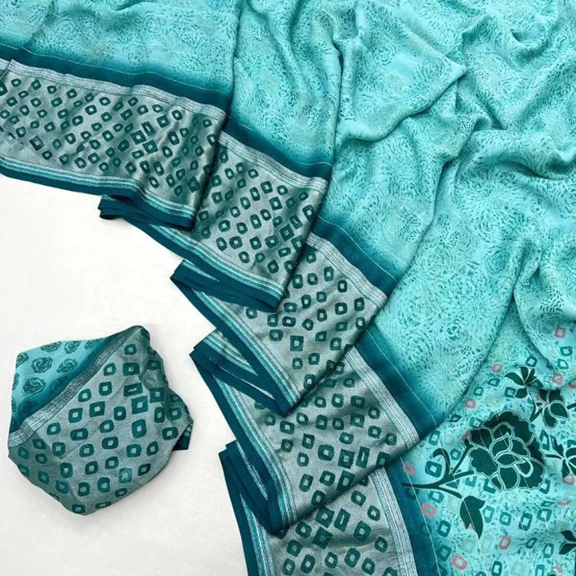 Turquoise Floral Printed Chiffon Saree - Image 3