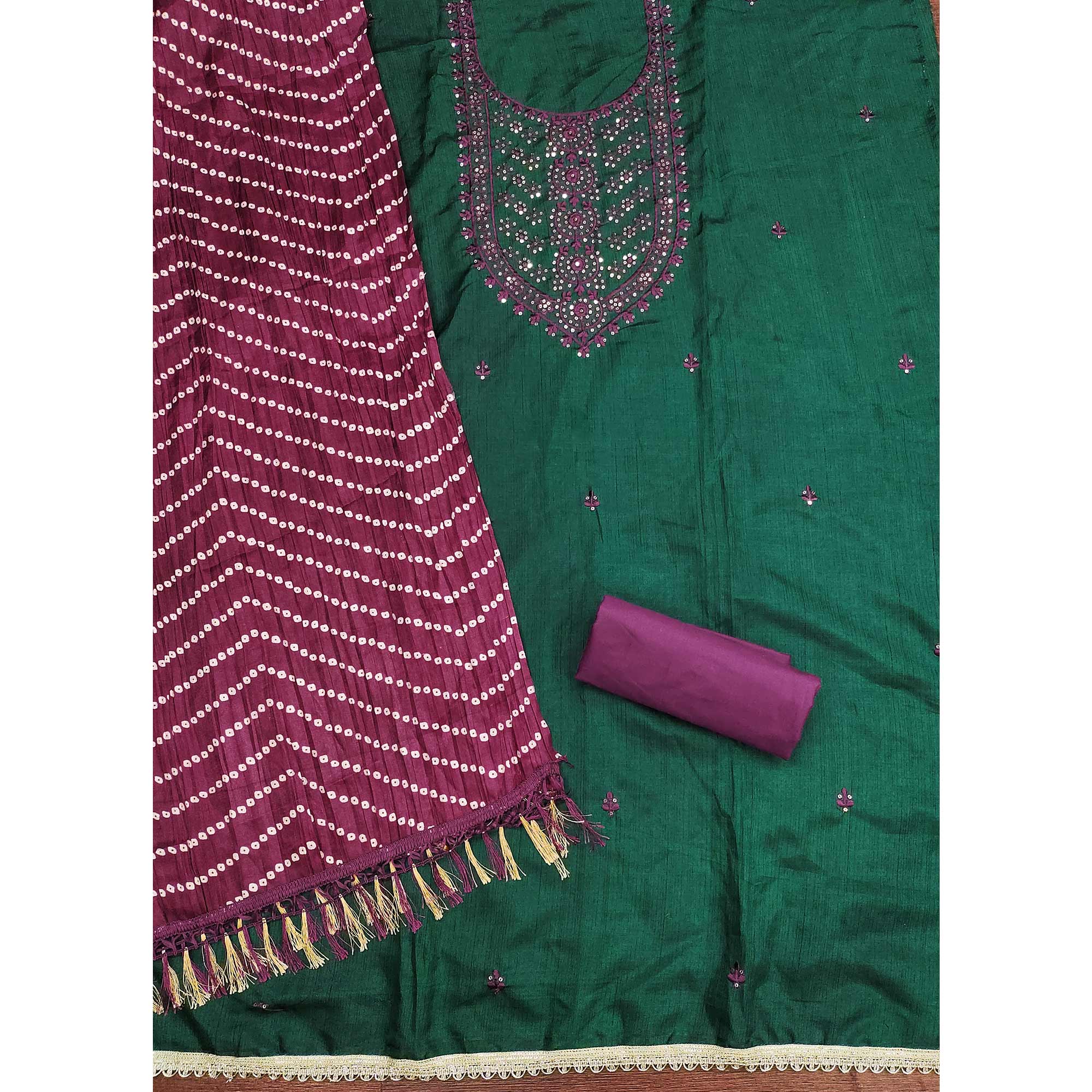 Unstitched Green Cotton Dress Material Enhanced with Thread Embroidery - Image 4