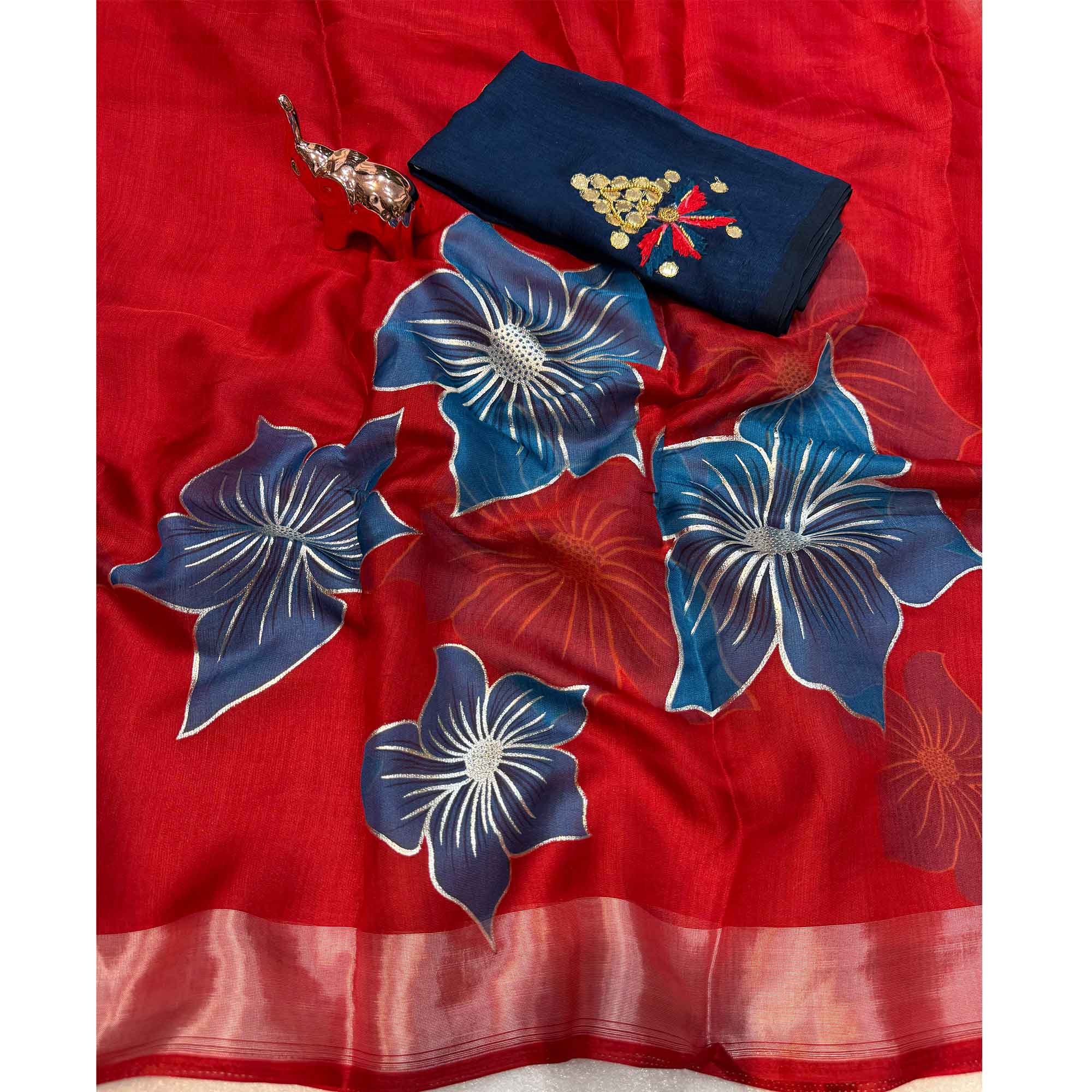 Vibrant Red & Blue Floral Foil Printed Organza Saree With Designer Unstitched Blouse - Image 4