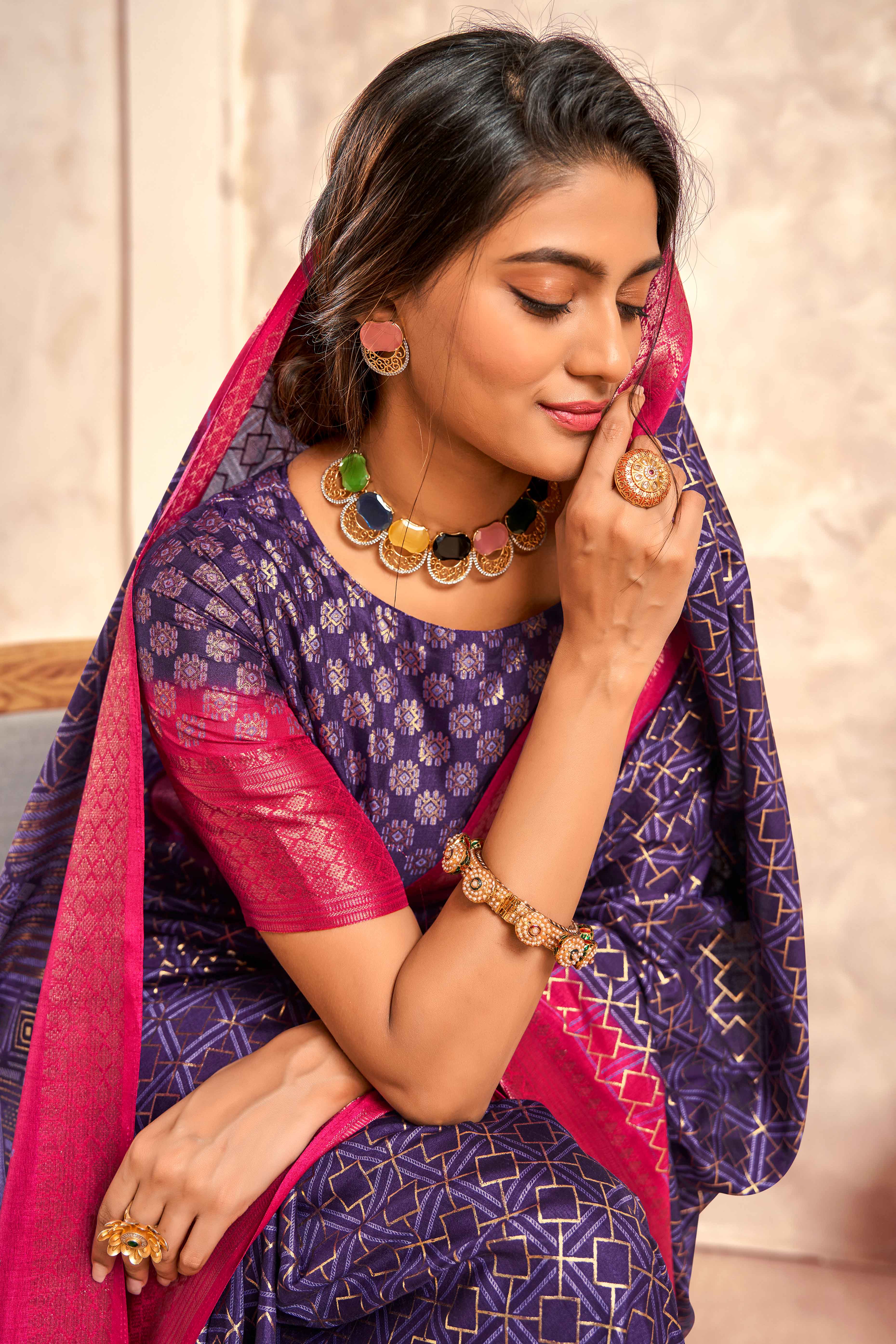 Violet Geometric Foil Printed Dola Silk Saree With Woven Border - Image 4