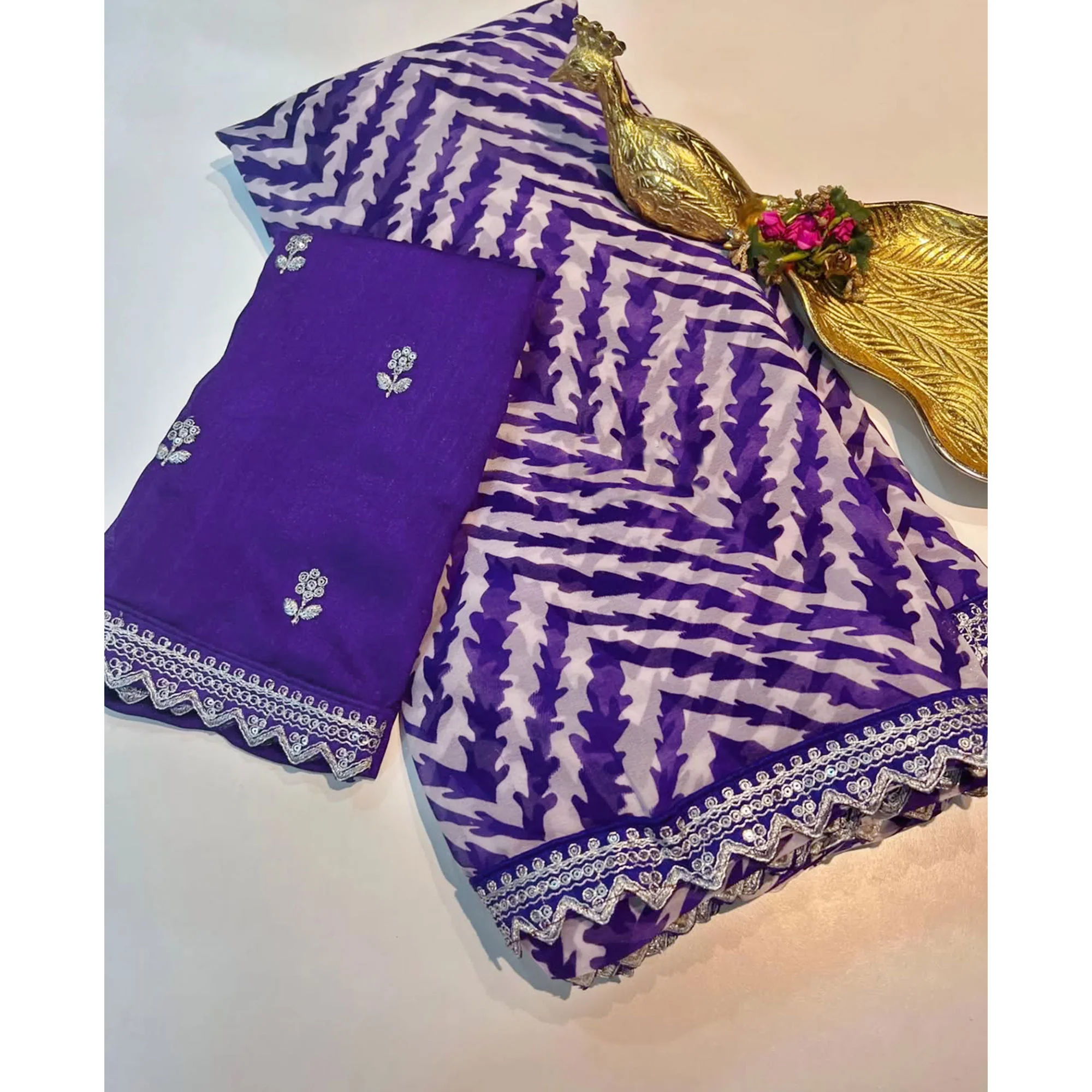 Violet Zig Zag Printed Georgette Saree With Sequins Embroidered Border - Image 4