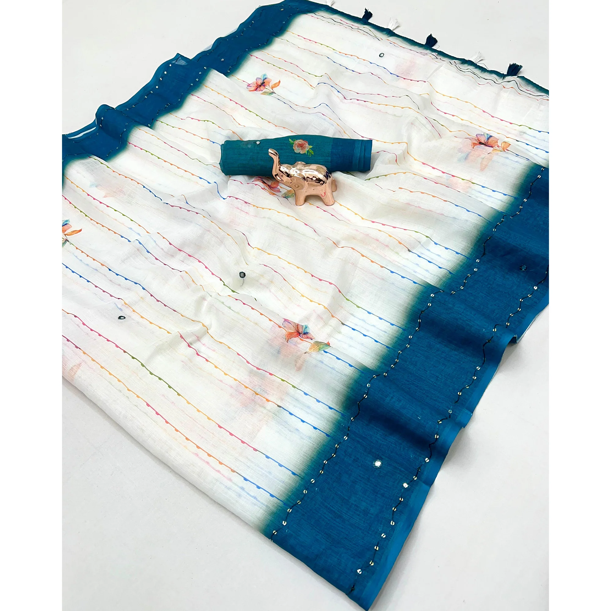 White and Teal Digital Printed Linen Cotton Saree with Refined Artistic Detailing - Image 3