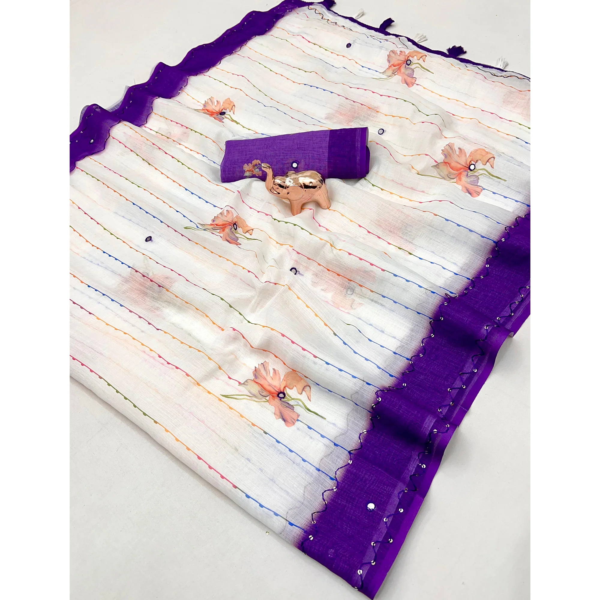 White and Violet Digital Printed Linen Cotton Saree with Refined Artistic Detailing - Image 3