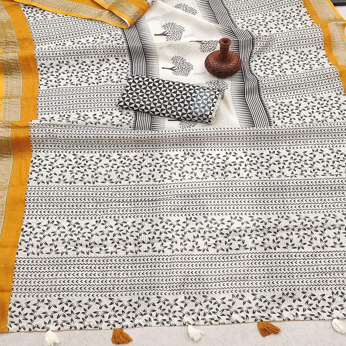White Digital Print Linen Saree - Image 2