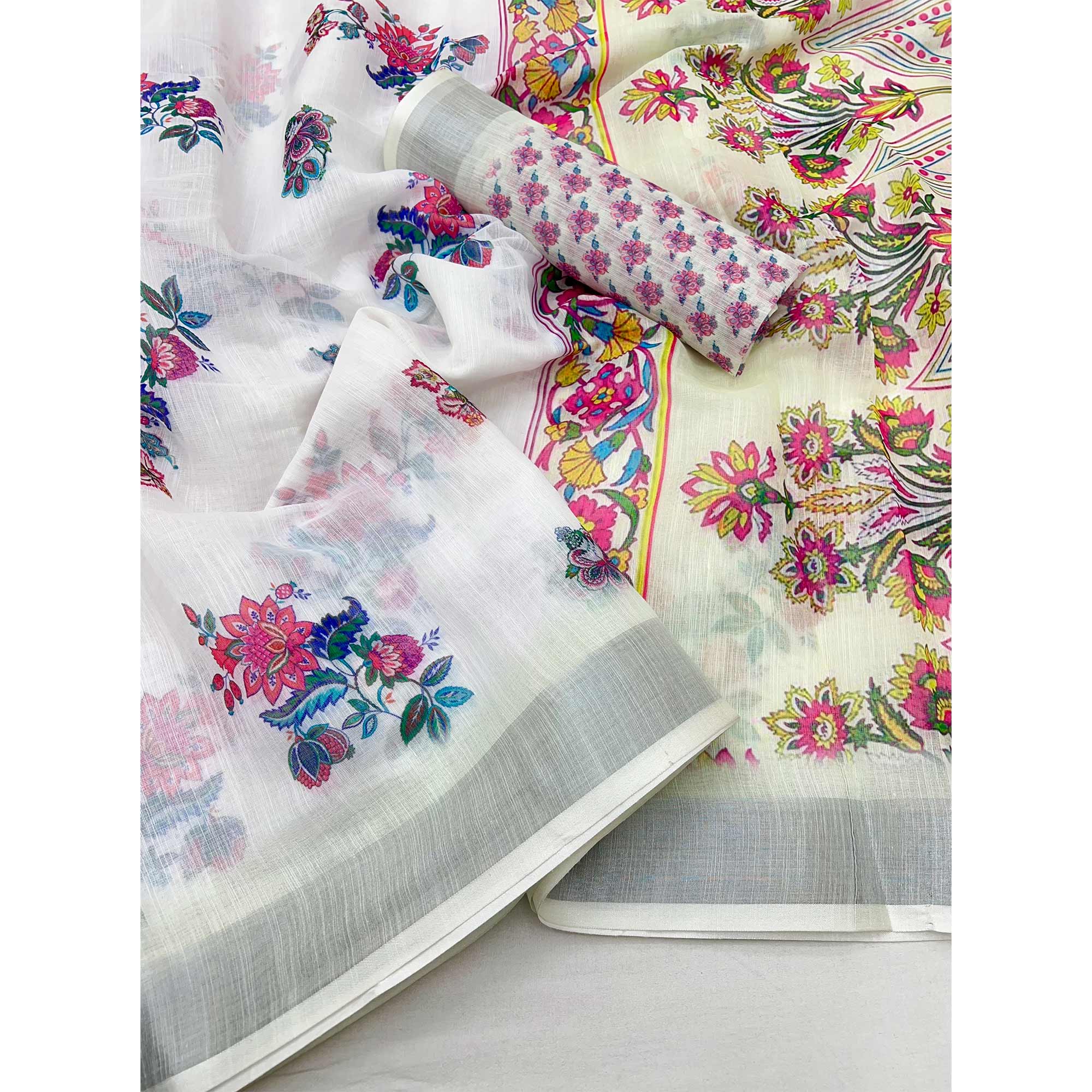 White Floral Digital Printed Linen Saree With Zari Border - Image 3