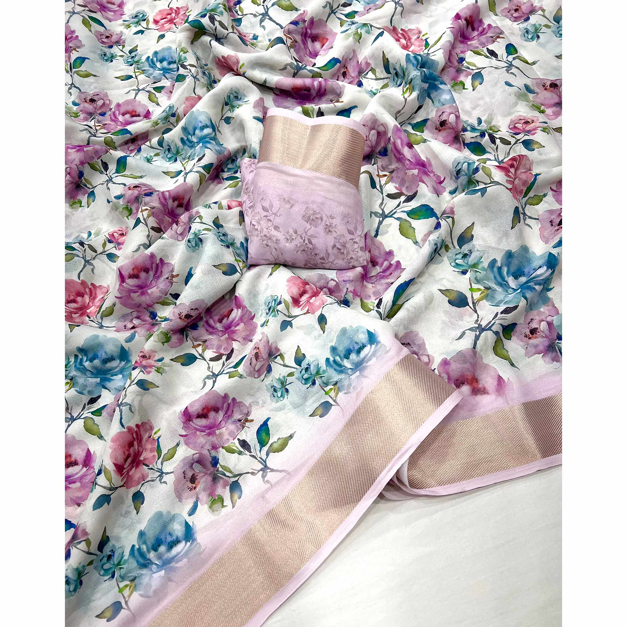 White Floral Digital Printed Moss Georgette Saree With Zari Border - Image 3