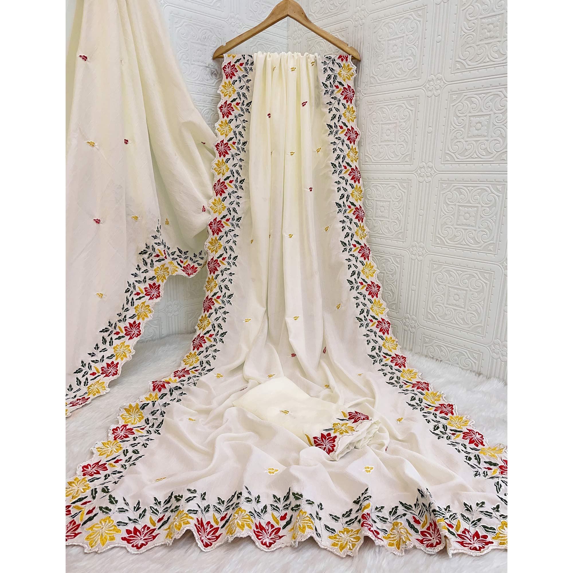 White Floral Embroidered Vichitra Silk Saree - Image 4