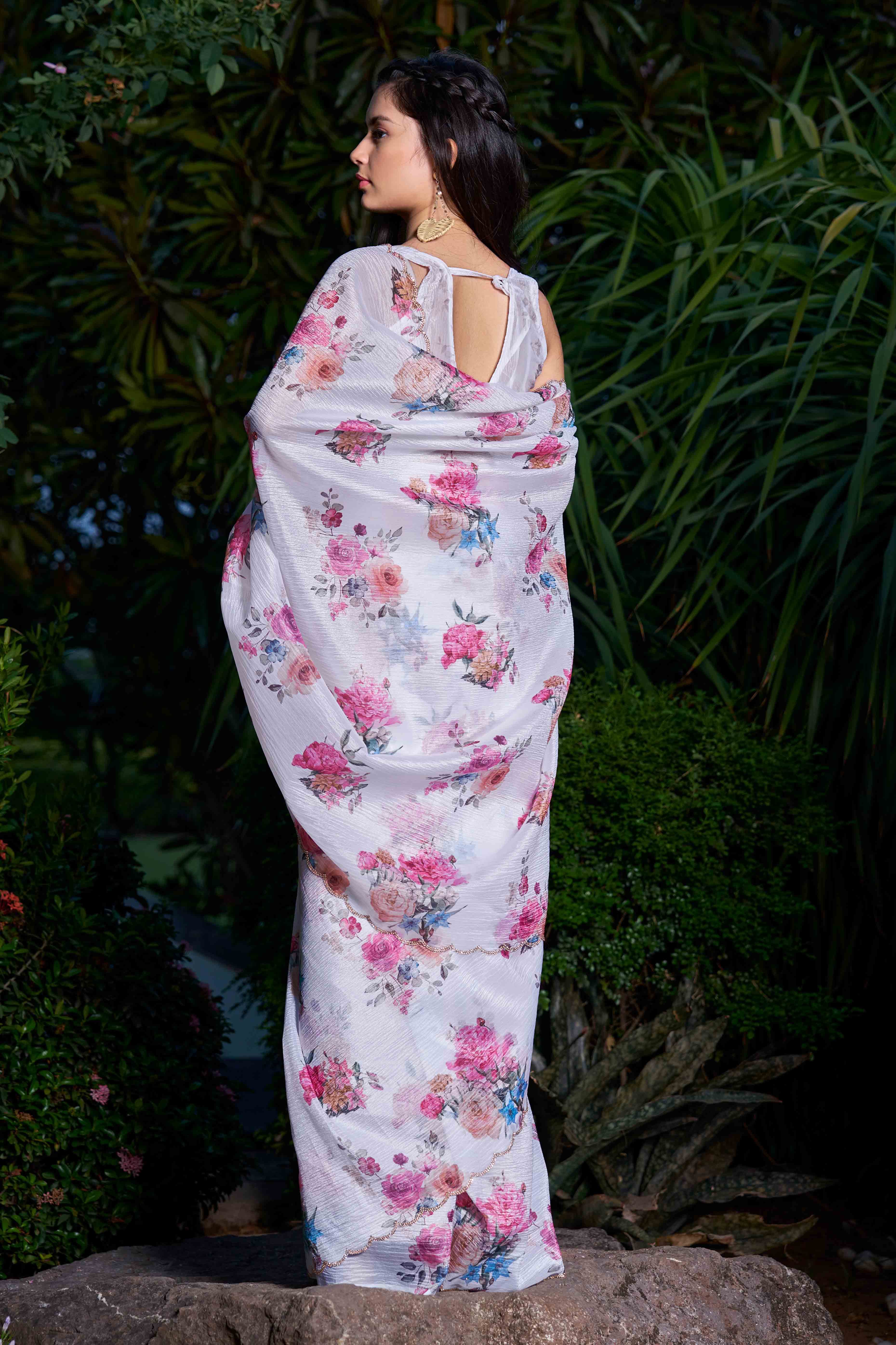 White Floral Printed Art Silk Saree - Image 4