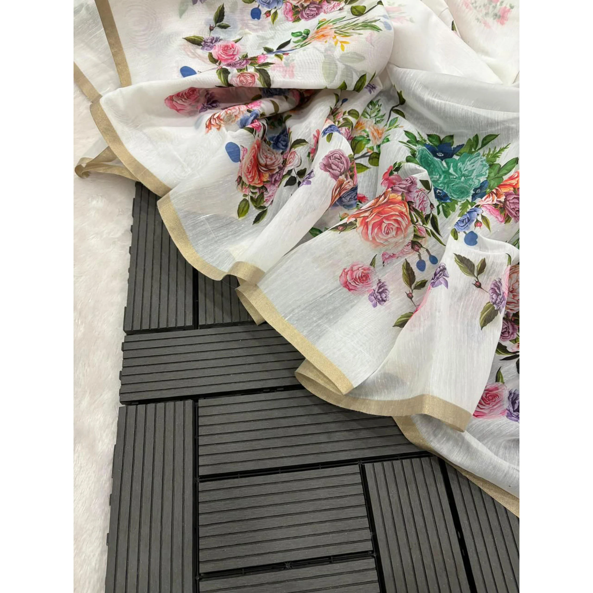 White Floral Printed Chanderi Saree - Image 4