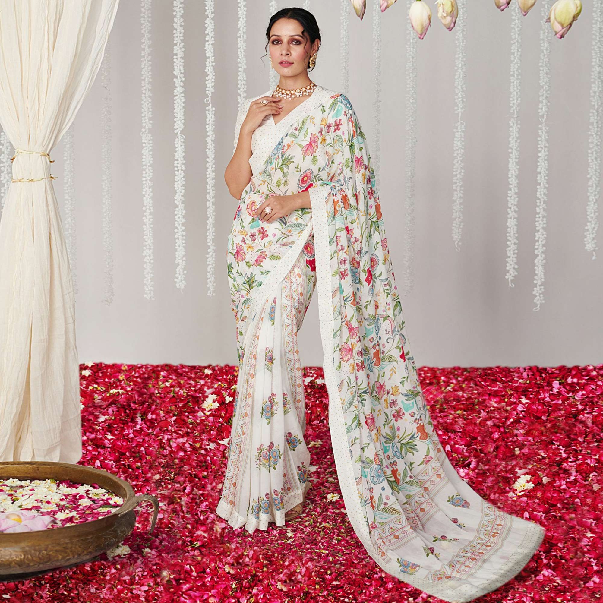 White Floral Printed Chiffon Saree - Image 2