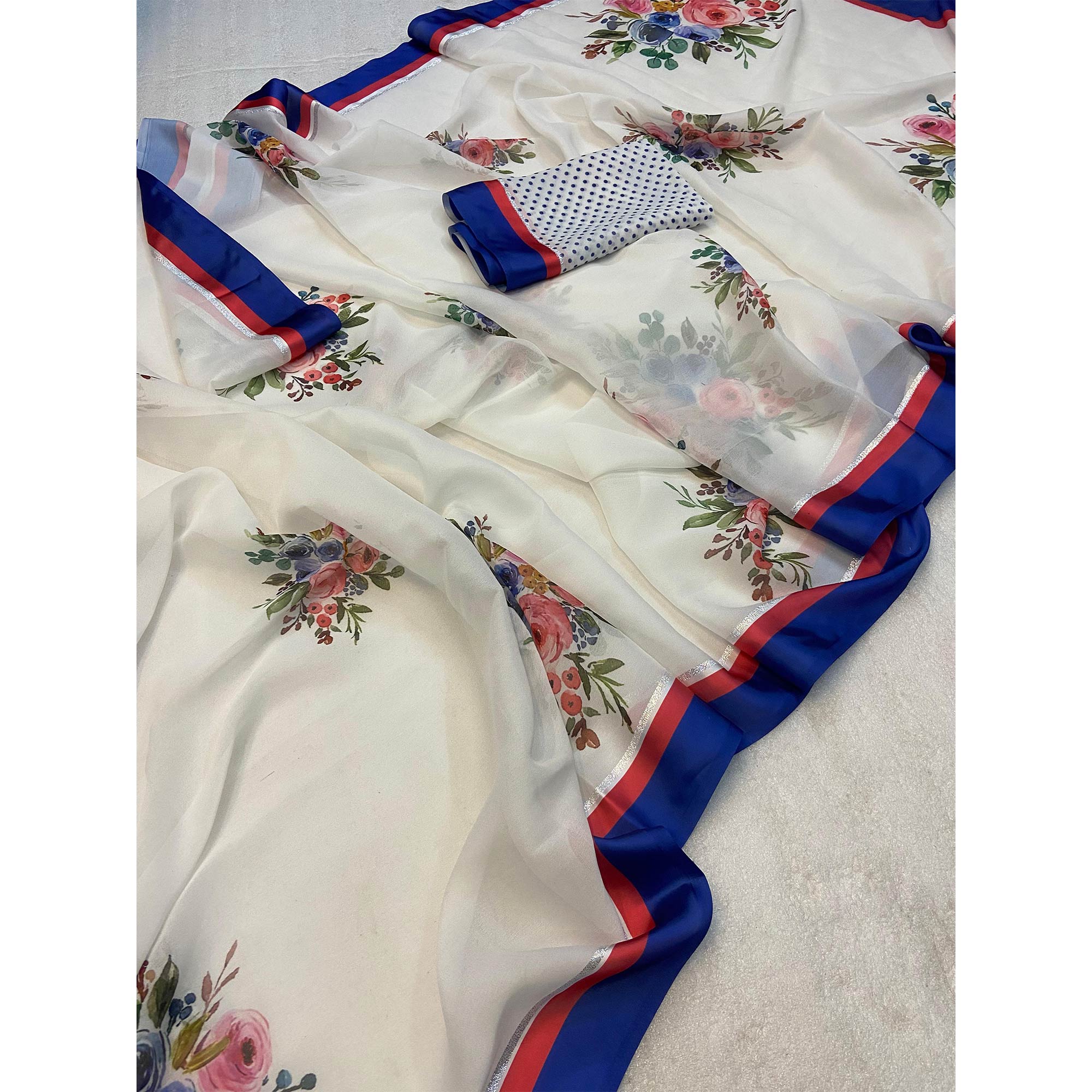 White Floral Printed Moss Chiffon Saree - Image 6