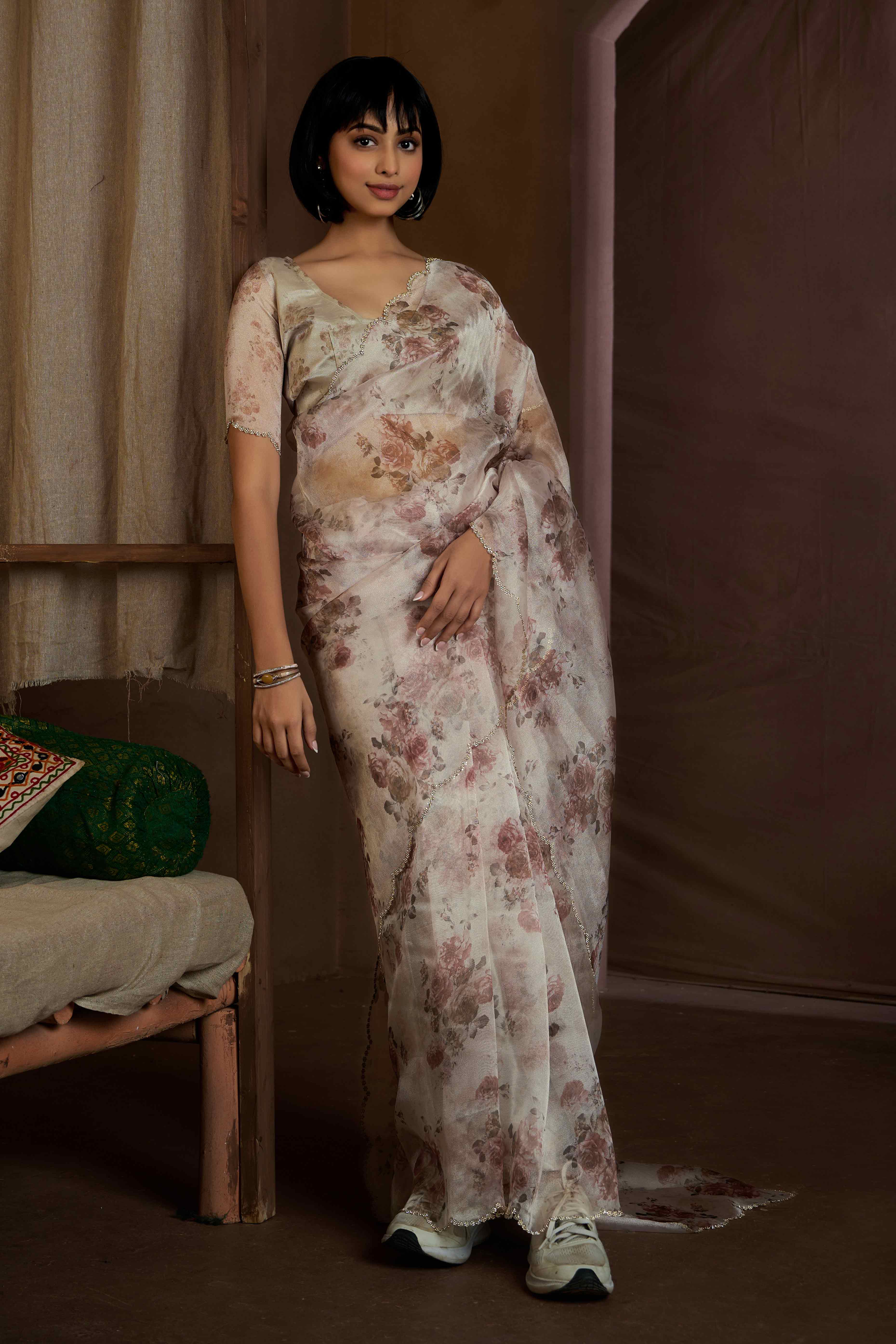 White Floral Printed Soft Organza Saree With Stone Work Border - Image 4