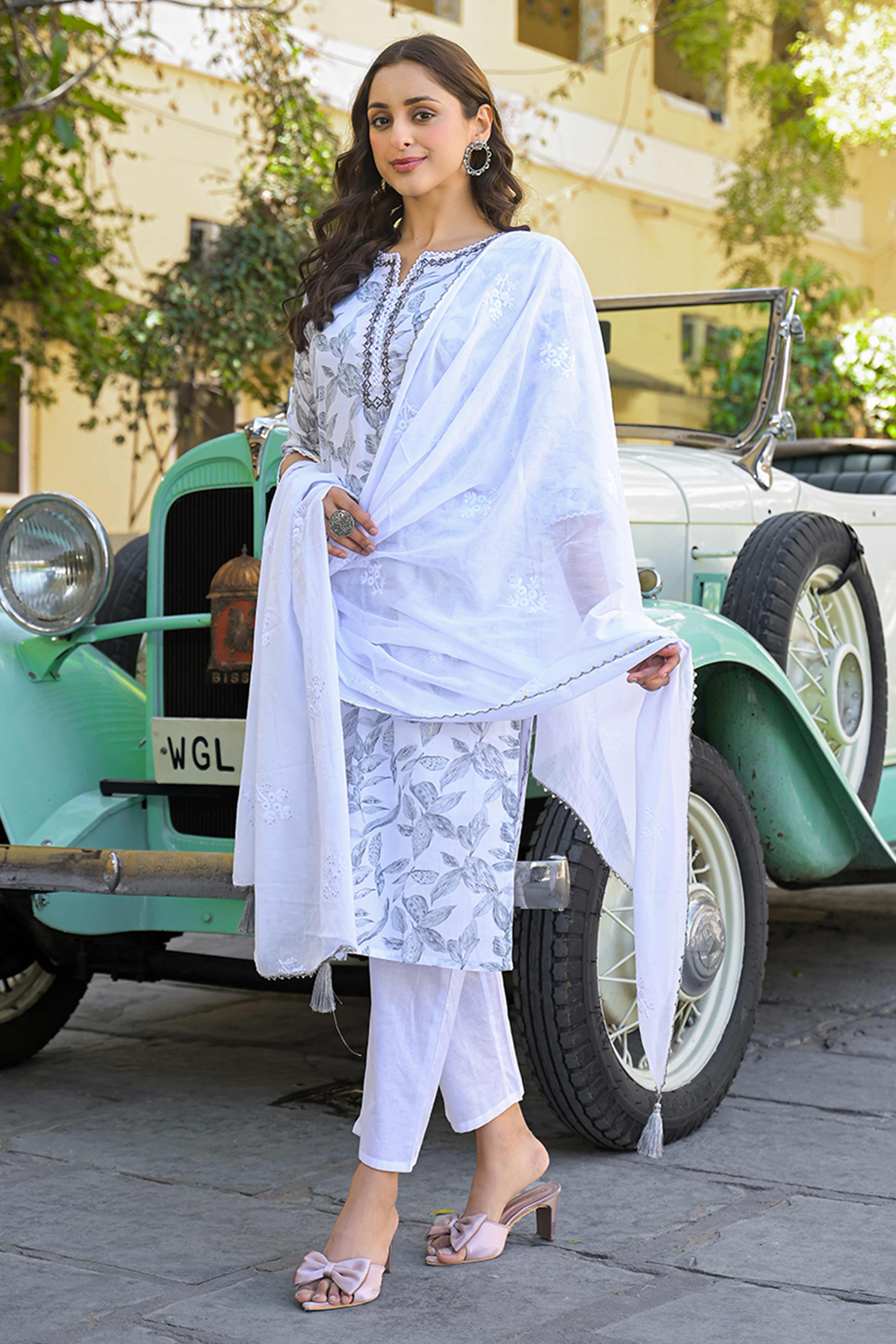 White & Grey Floral Printed Pure Cotton Straight Salwar Suit - Image 4