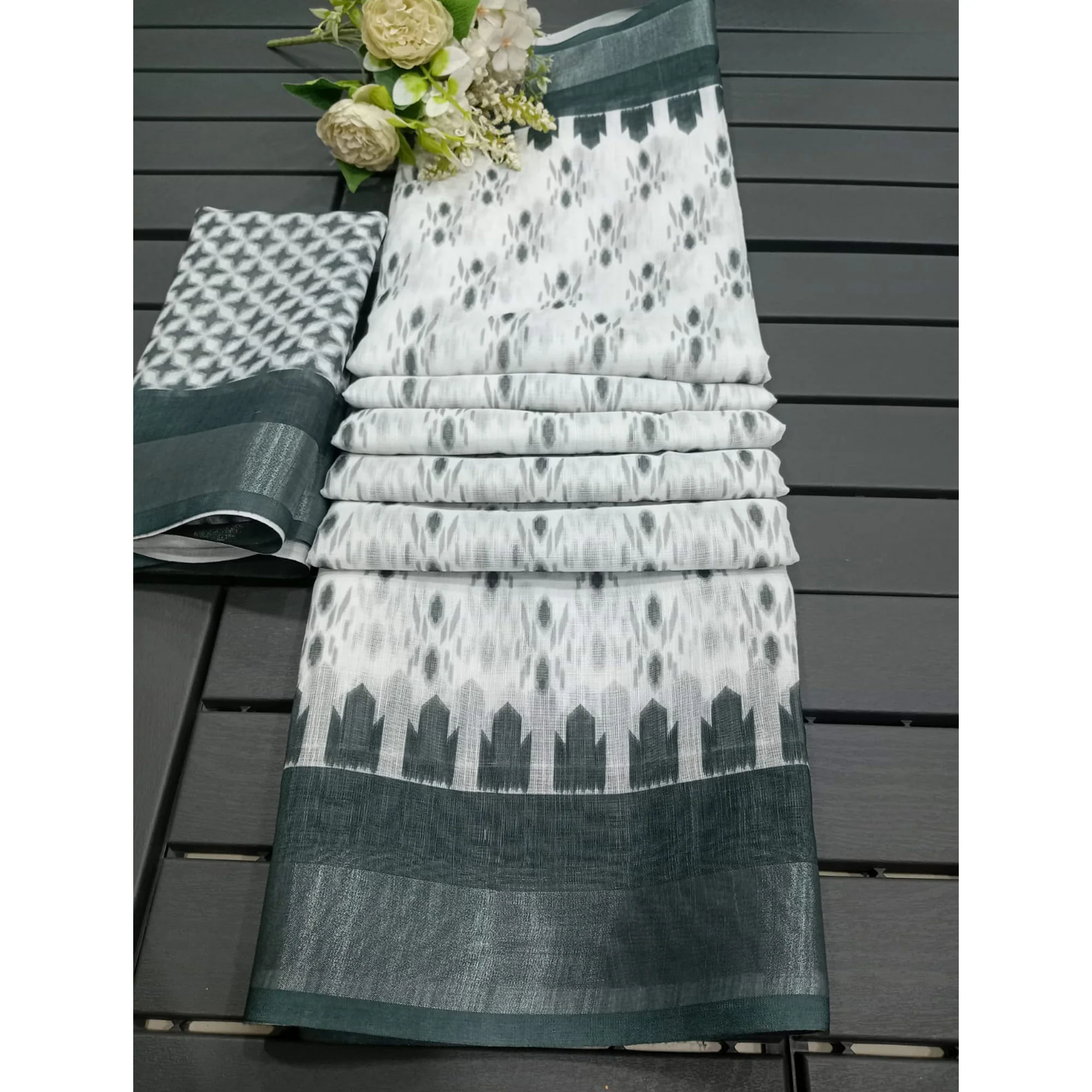 White & Grey Ikkat Printed Linen Saree - Image 4