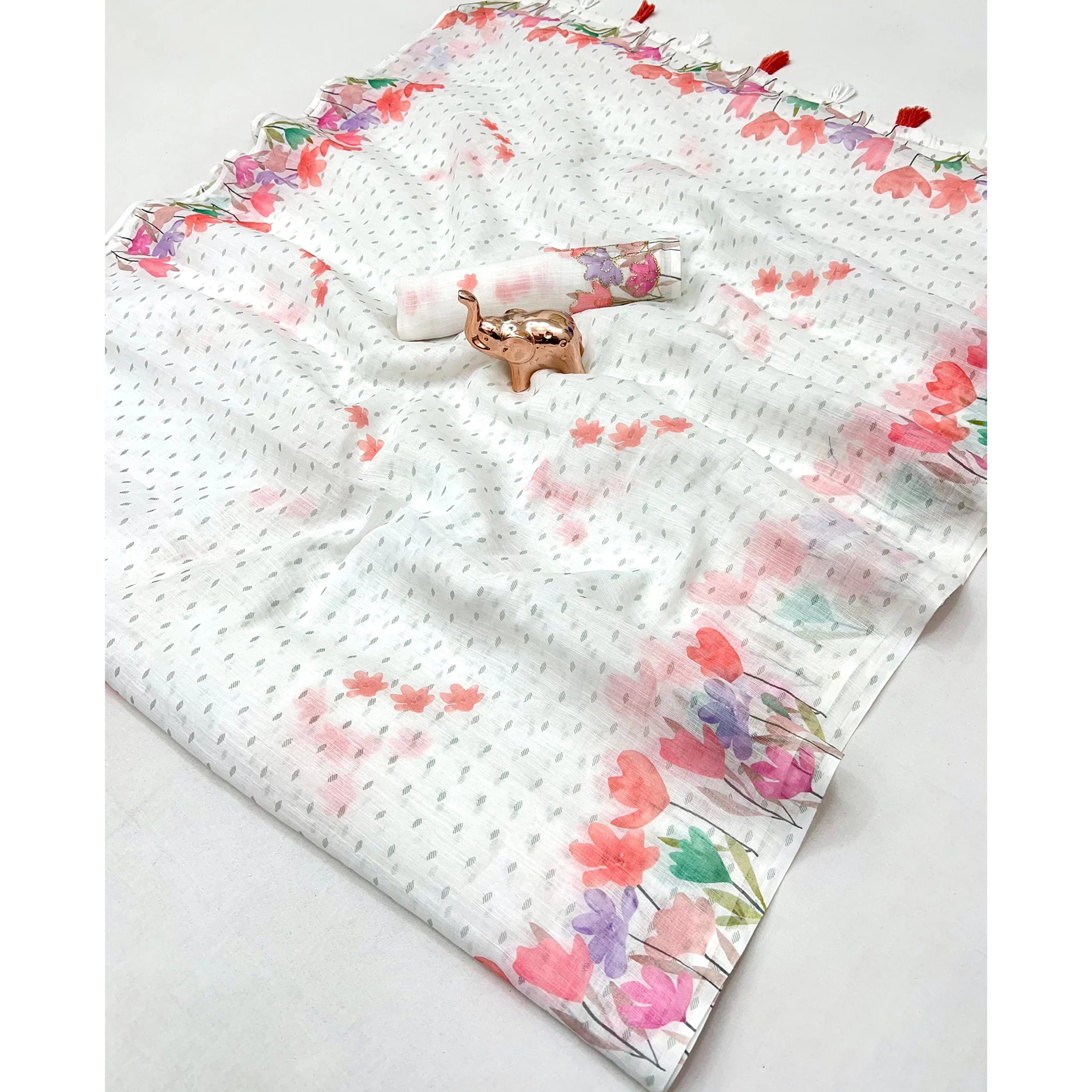 White Linen Cotton Saree with Beautiful and Vibrant Digital Printed Designs - Image 4