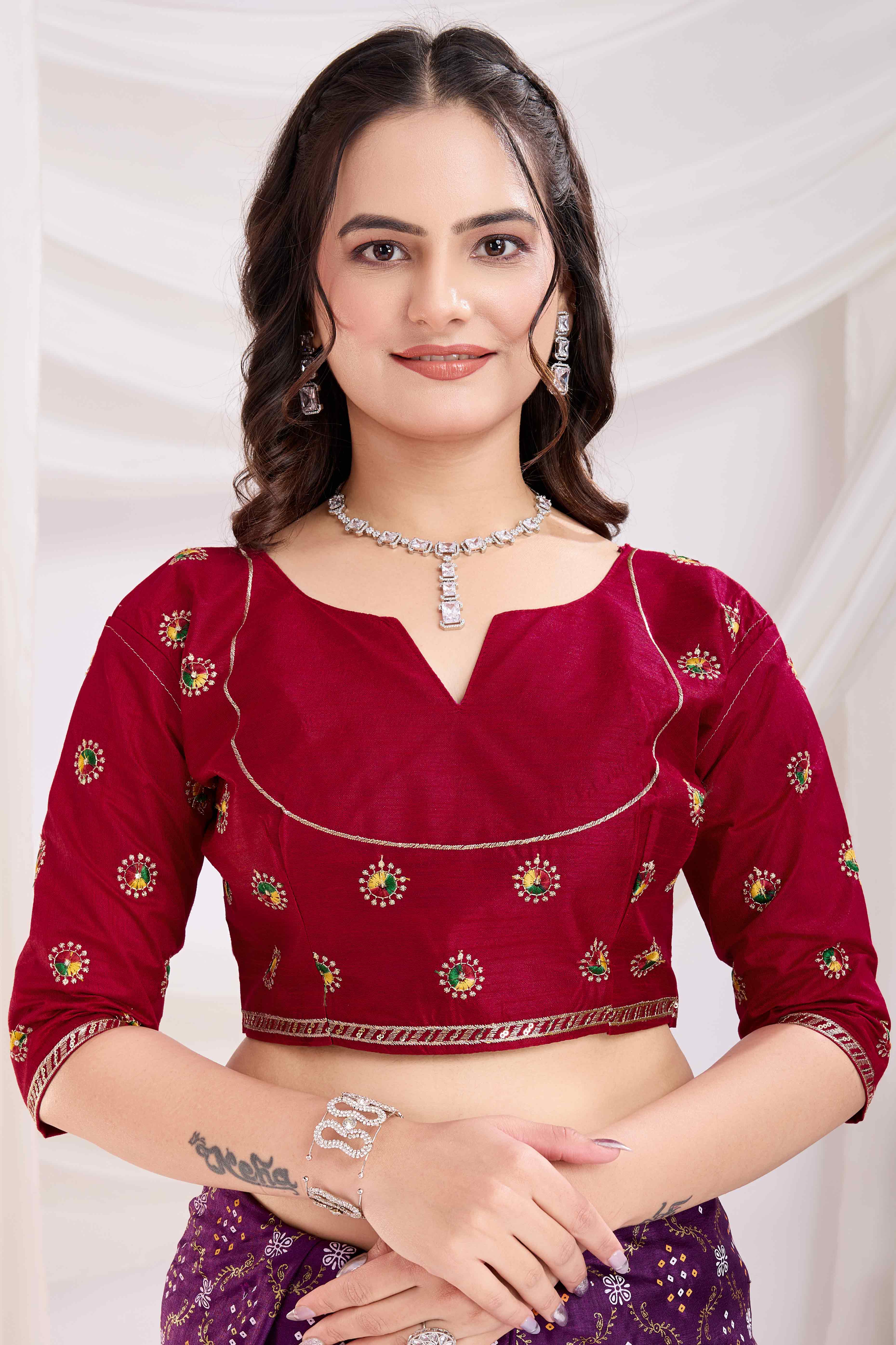 Wine Bandhani Printed Vichitra Silk Saree With Embroidery Border - Image 7