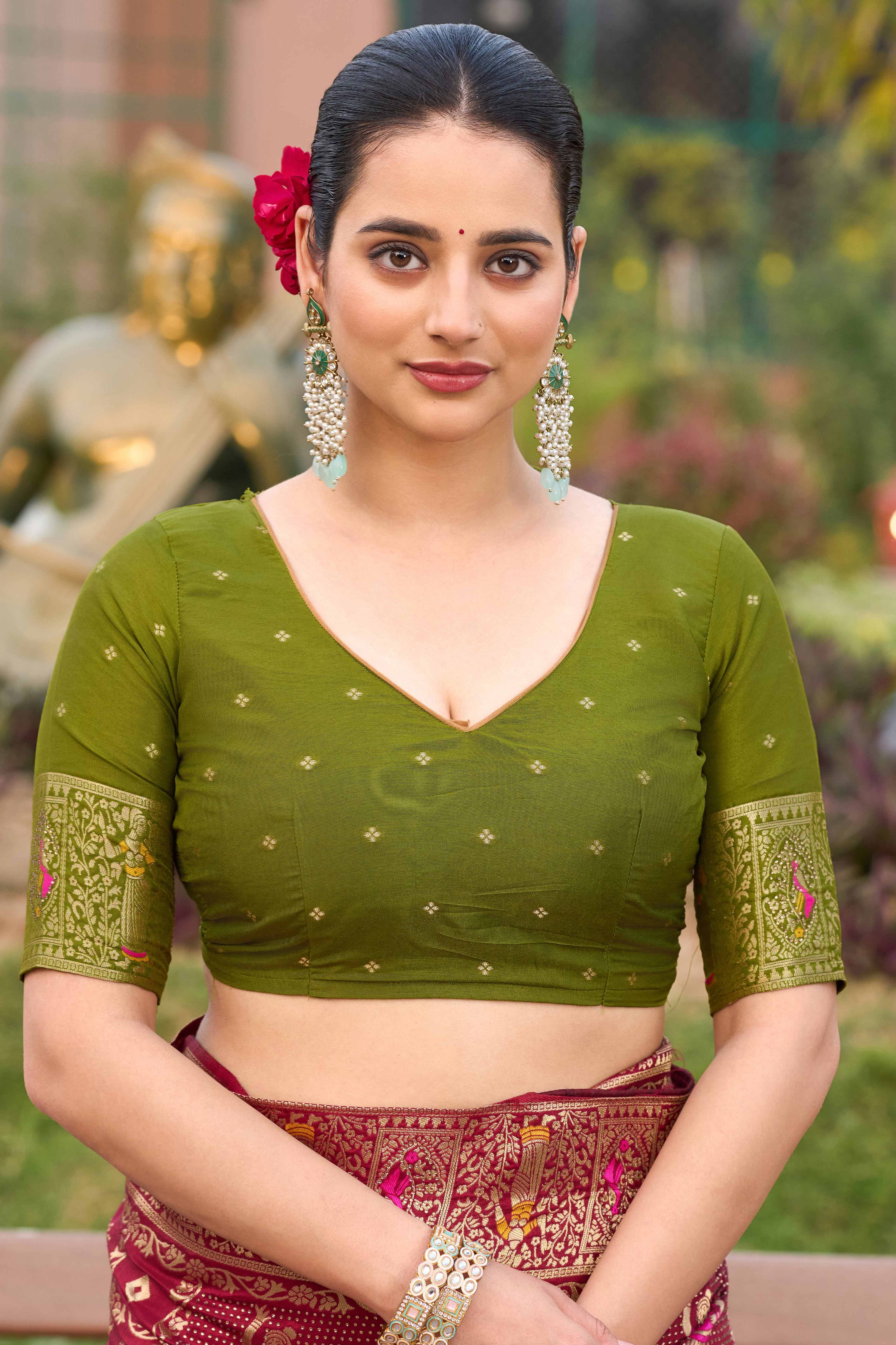 Wine Dola Silk Saree Featuring Intricate Gharchola Woven Design - Image 7