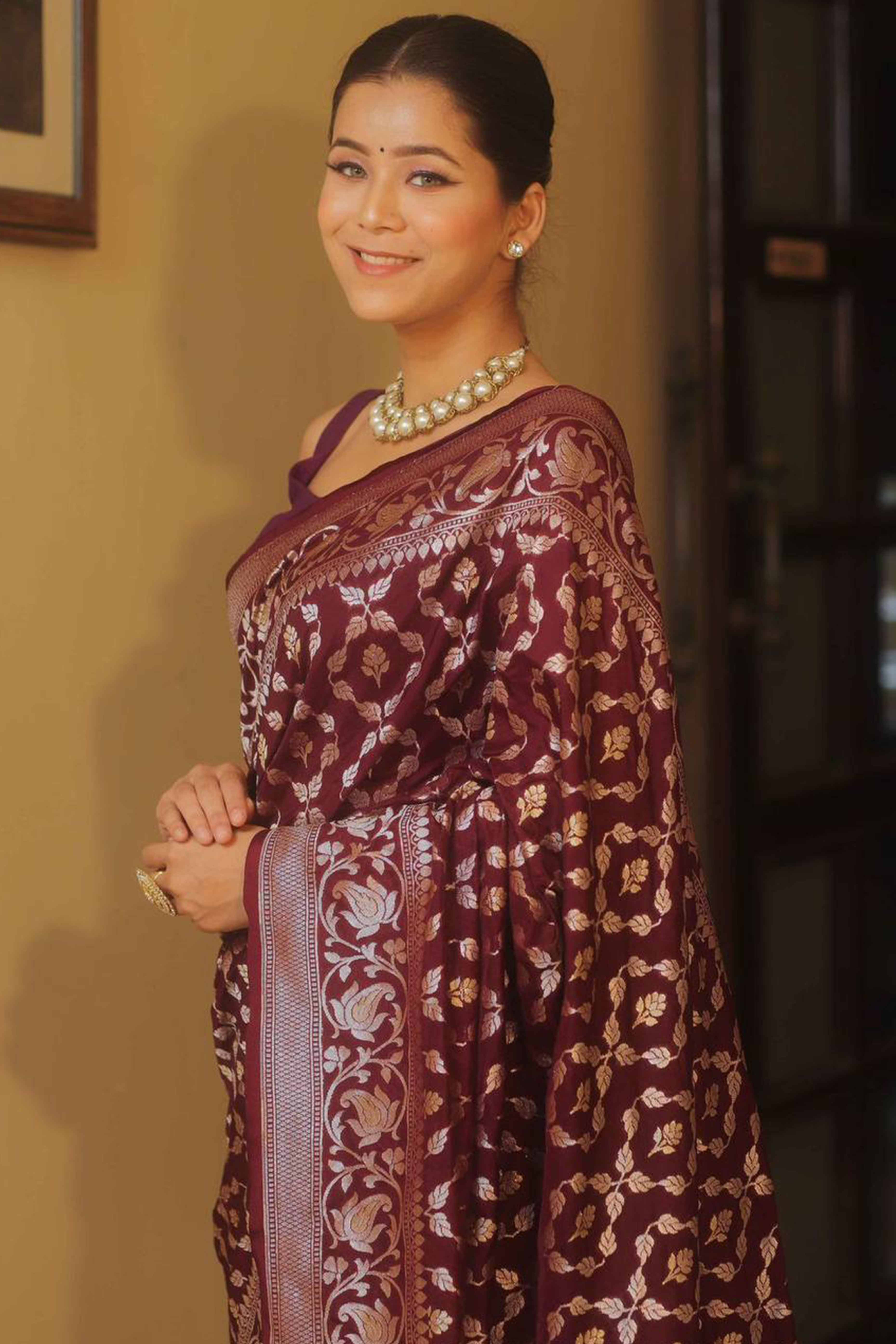 Wine Floral Woven Banarasi Silk Saree - Image 6