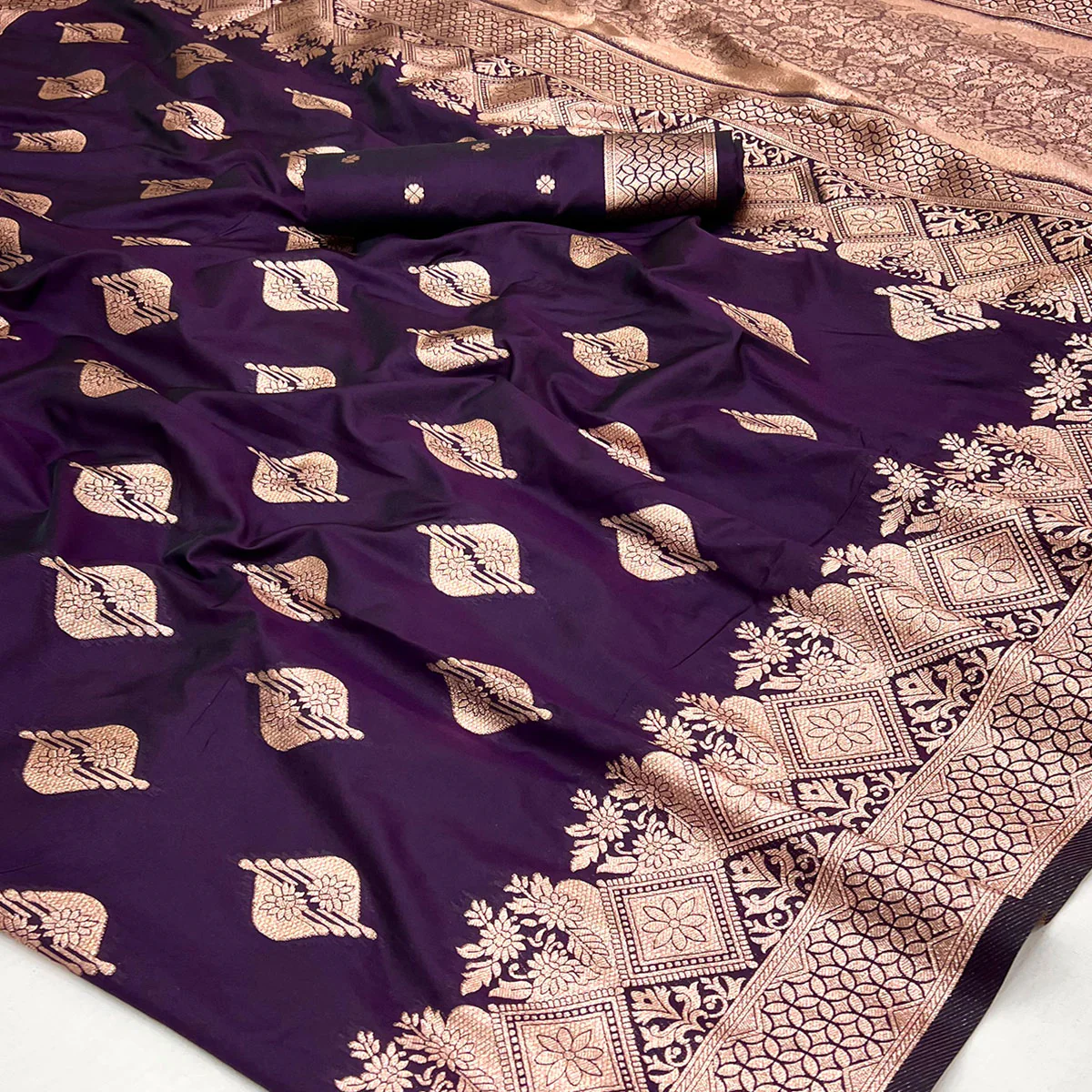 Wine Floral Woven Banarasi Silk Saree - Image 2