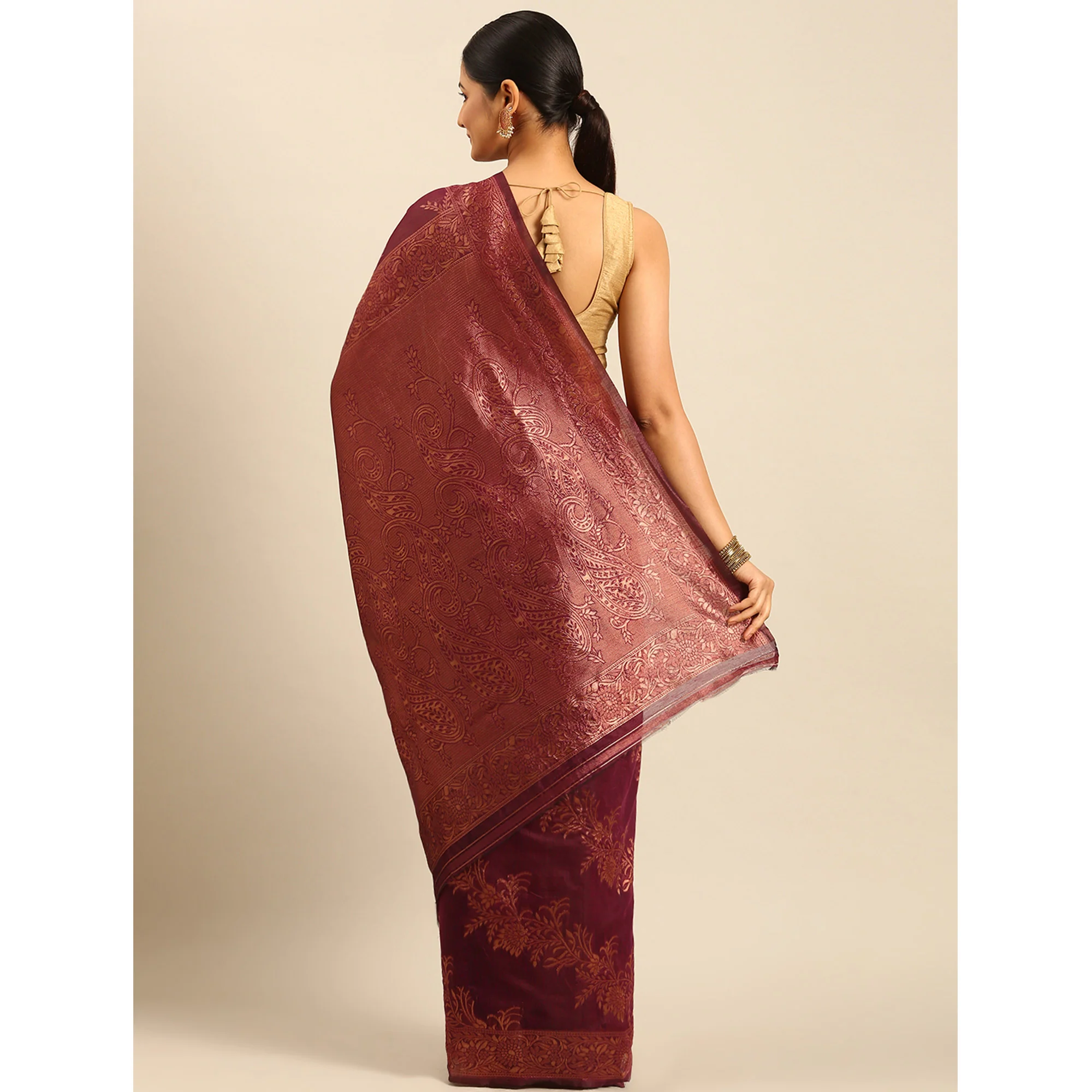 Wine Floral Woven Cotton Silk Saree - Image 5
