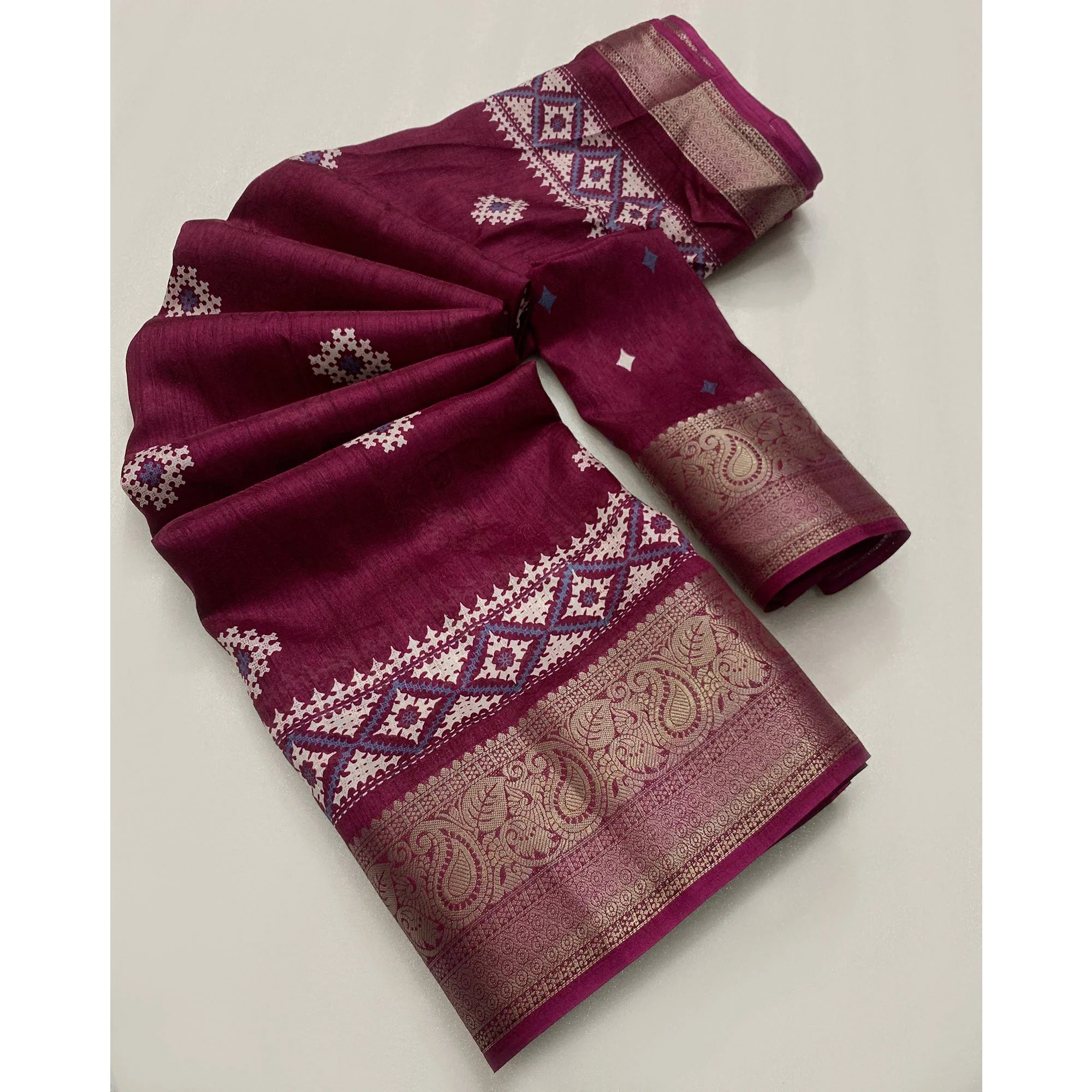 Wine Printed With Weaving Border Pure Cotton Saree - Image 3