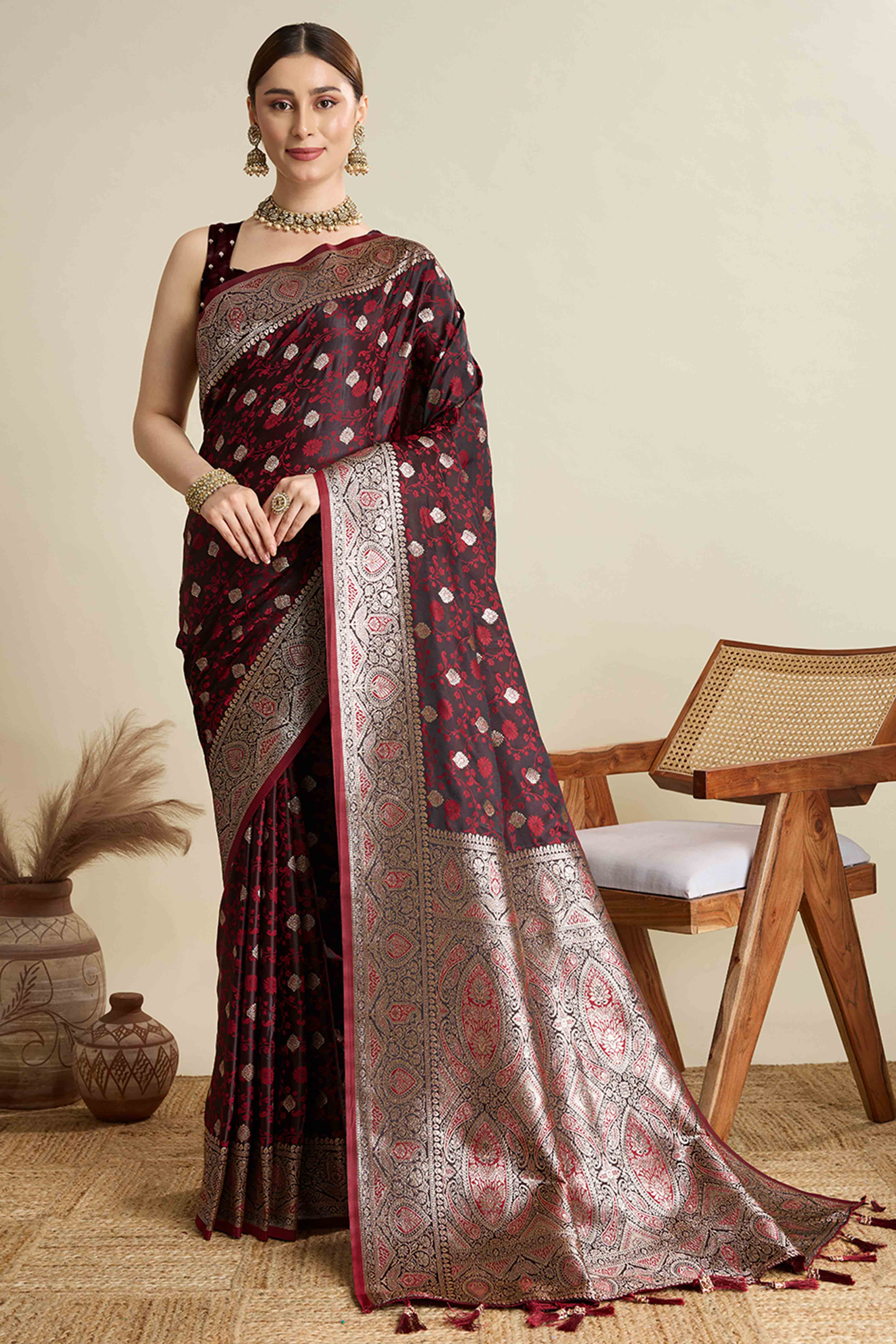 Wine Pure Silk Saree Featuring Traditional Banarasi Zari Weaving Patterns - Image 6