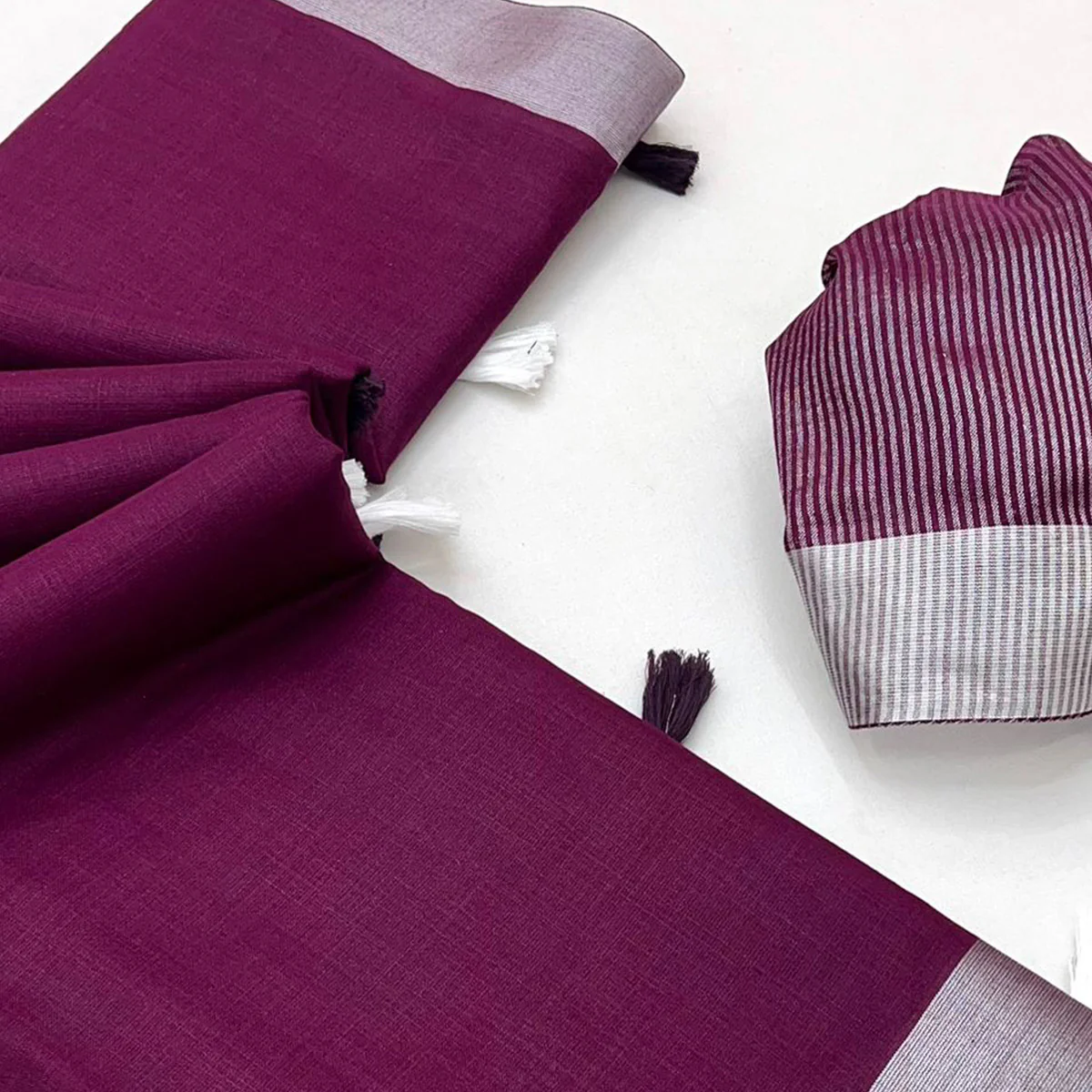 Wine Solid Pure Linen Saree With Zari Woven Border - Image 2