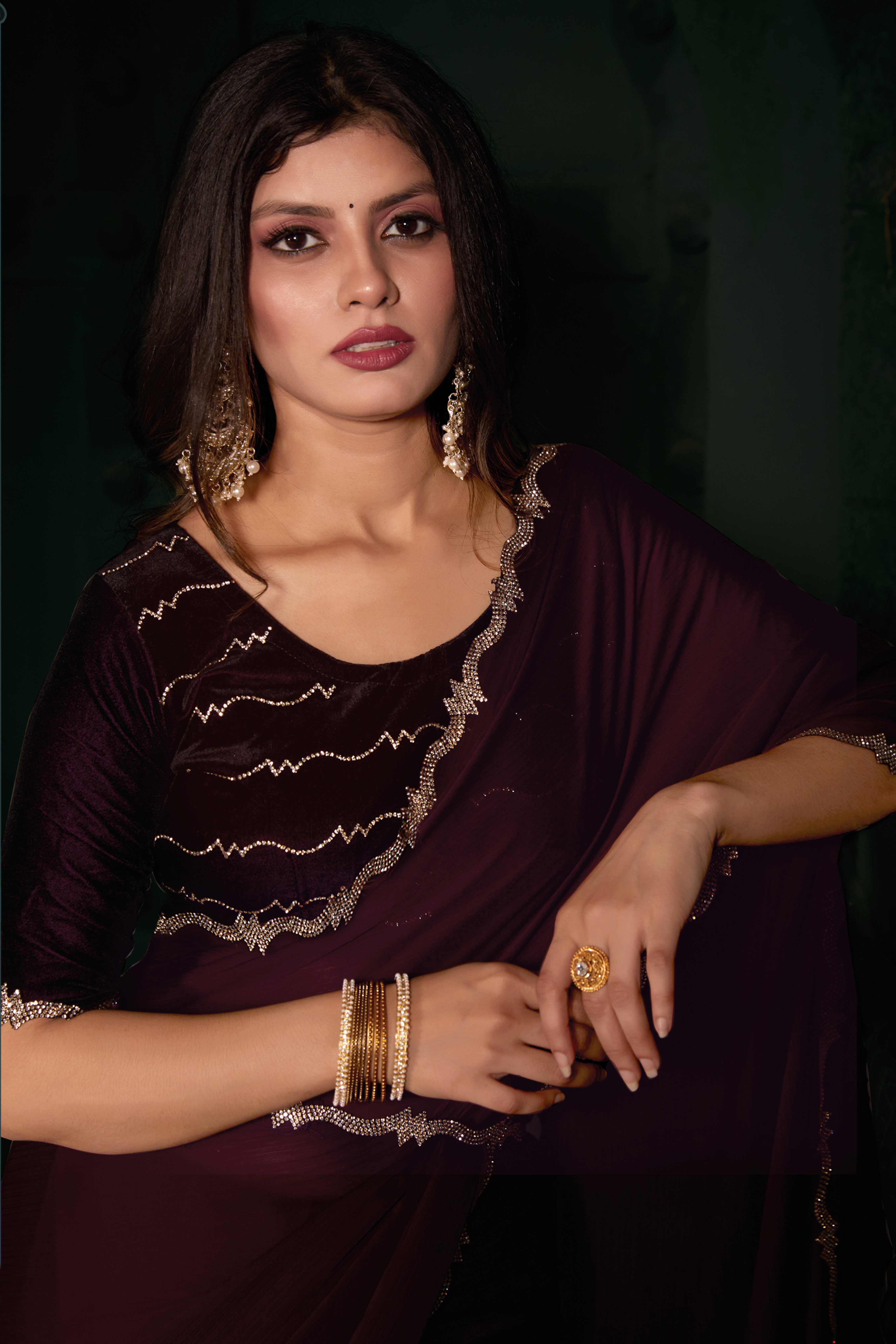 Wine Solid With Zarkan Cutwork Border Chiffon Saree With Belt - Image 4