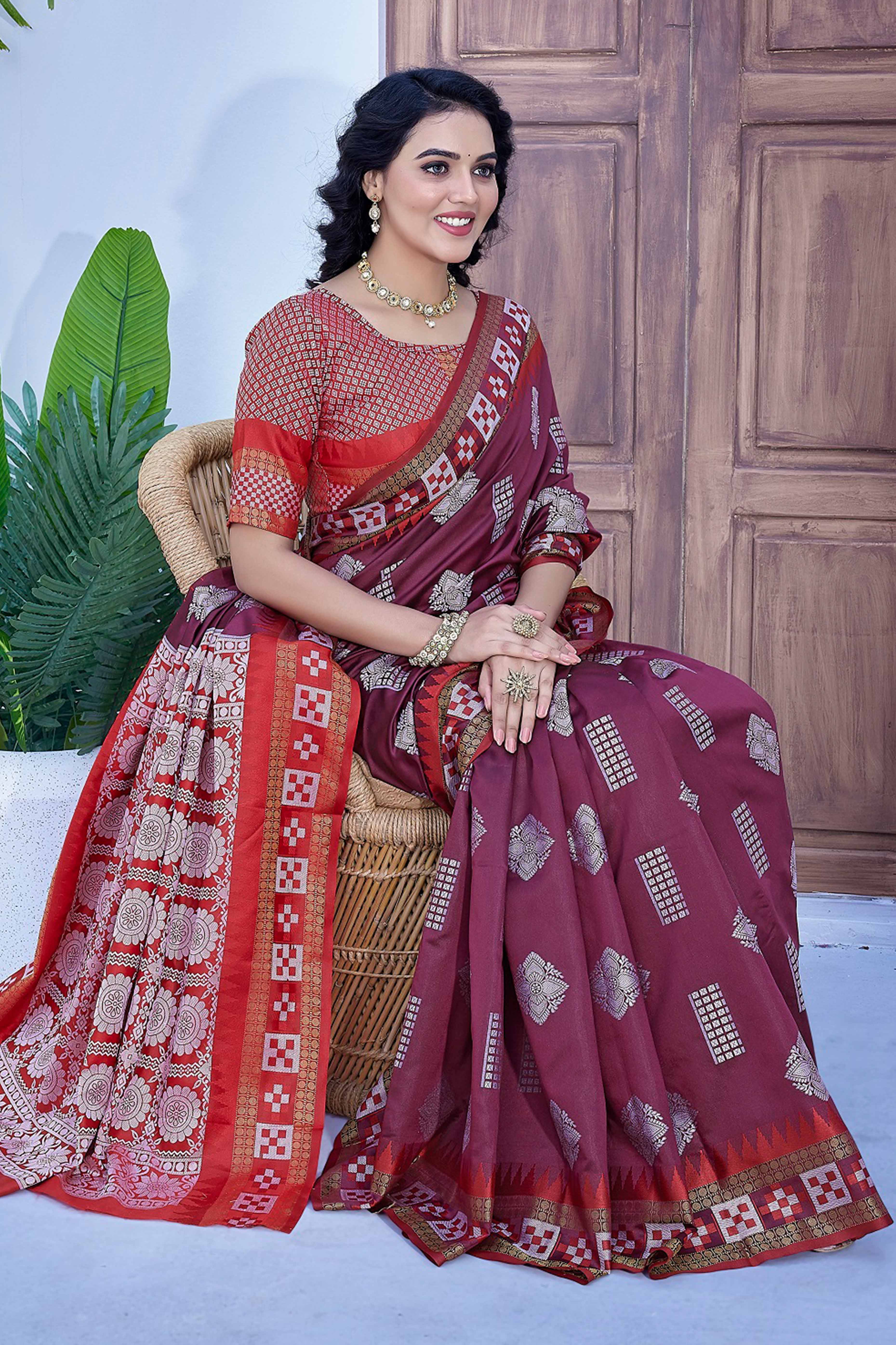 Wine Zari Weaving Cotton Silk Saree - Image 4