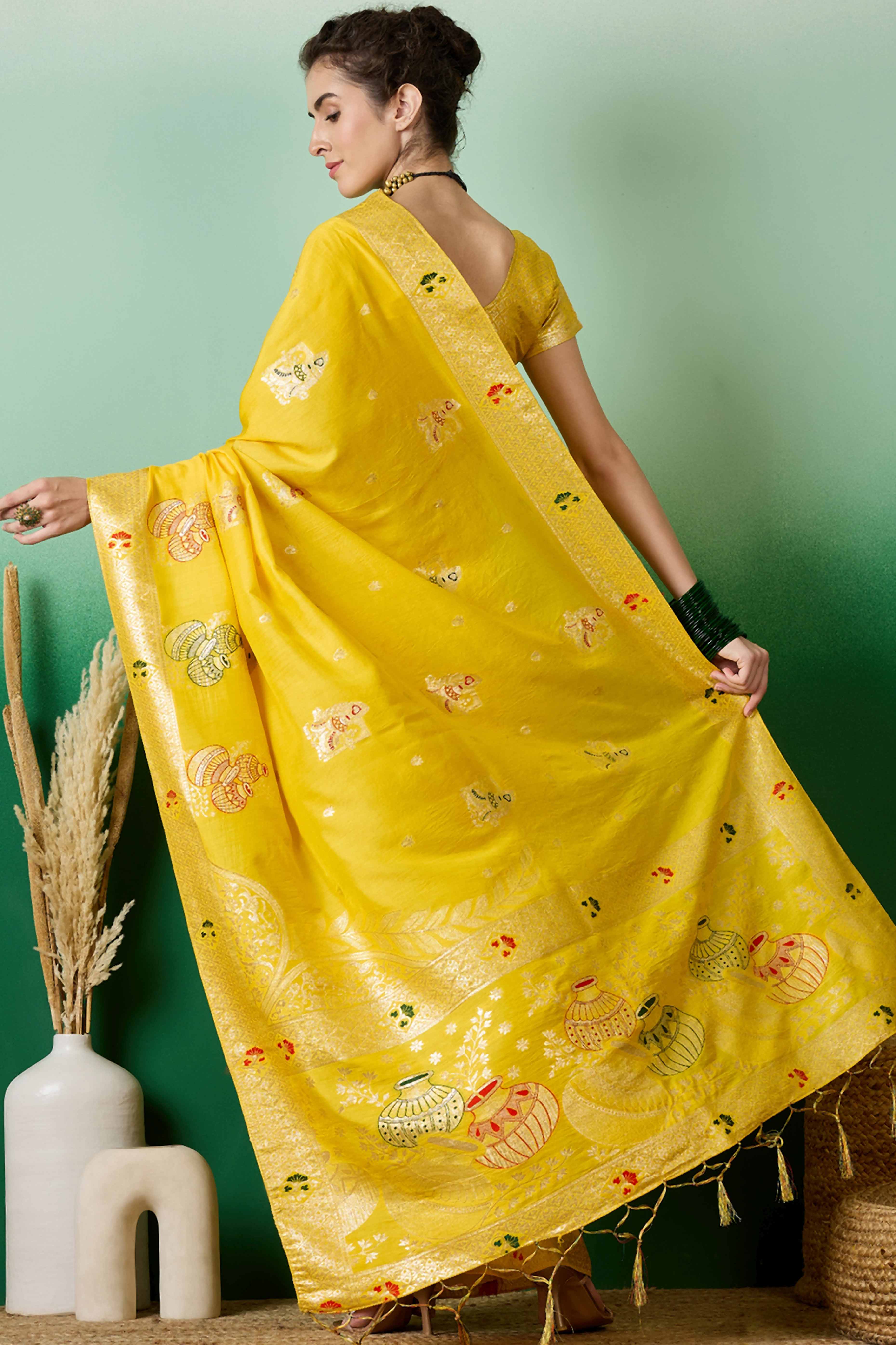 Yellow Cotton Blend Saree Adorned With Floral Zari Weaving & Soft Tassel Accents - Image 5