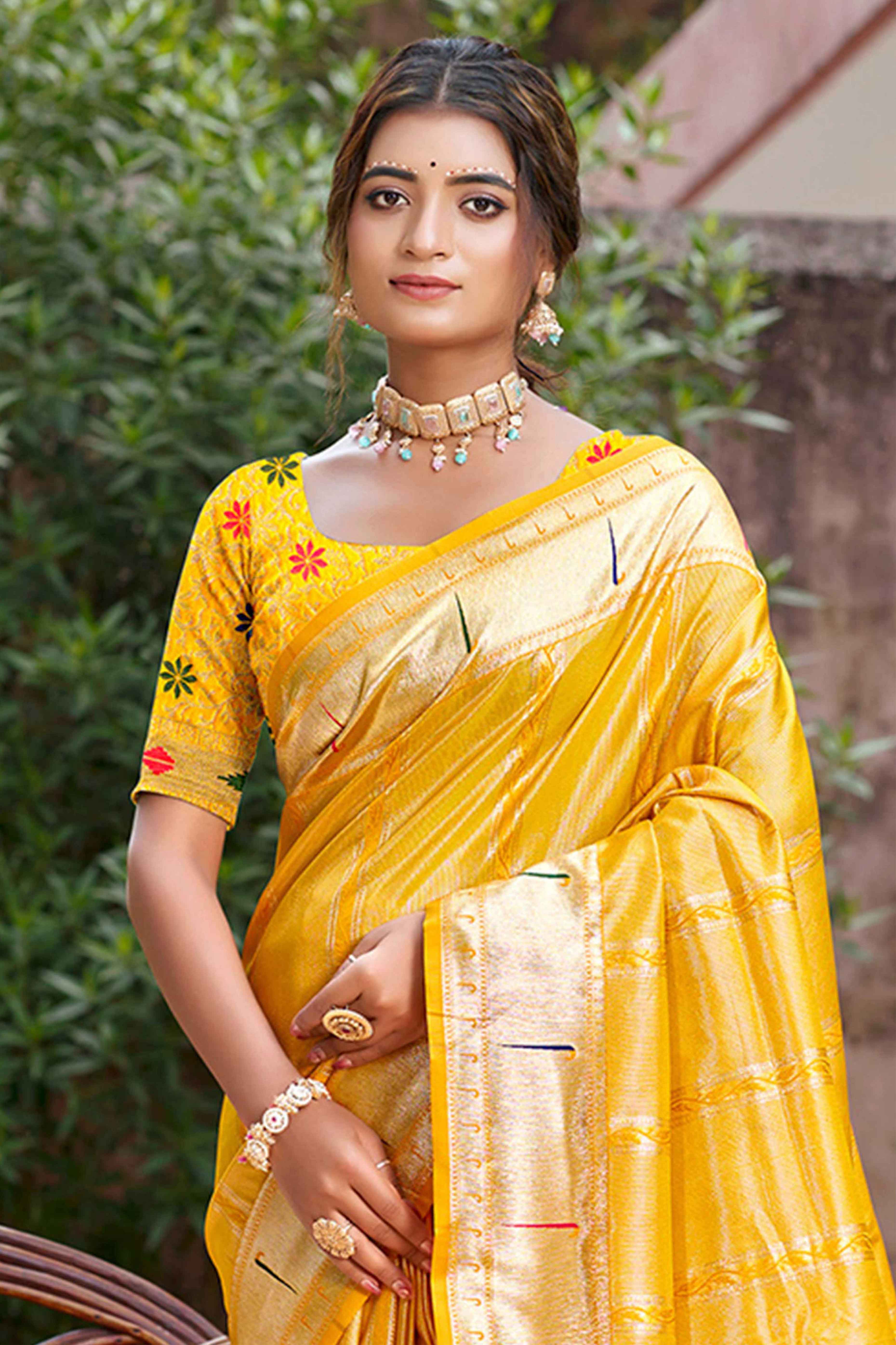 Yellow Designer Weaving Silk Blend Saree Accented With Graceful Peacock & Floral Motif Pallu - Image 3