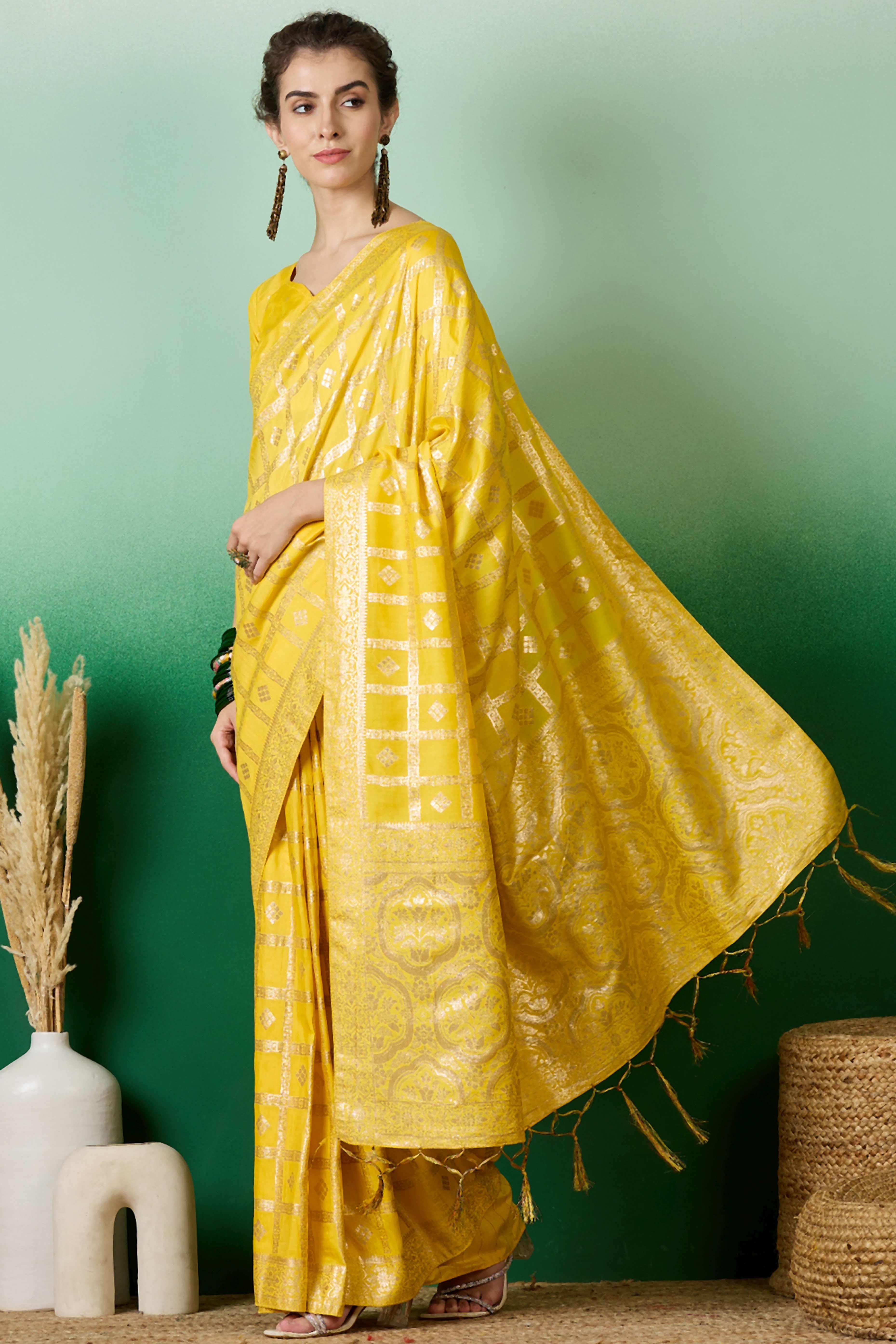 Yellow Jacquard Saree In Cotton Blend Featuring Elegant Floral Weaving & A Tasselled Pallu - Image 3