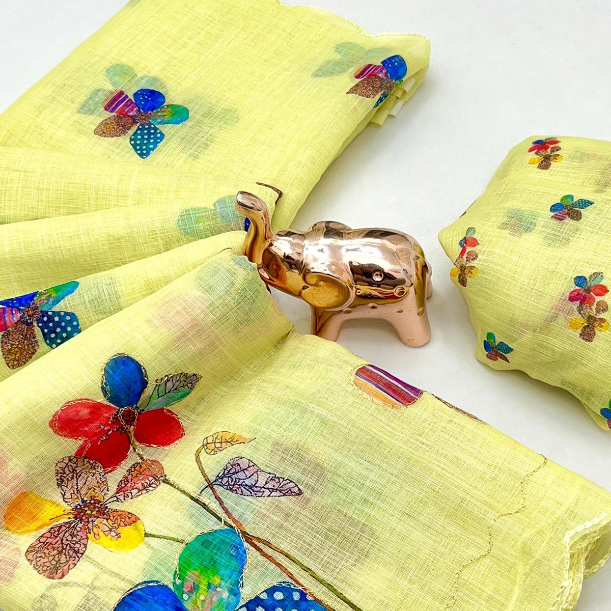 Yellow Linen Saree Featuring Floral Digital Print With Zari Outline & Cutwork Border - Image 2