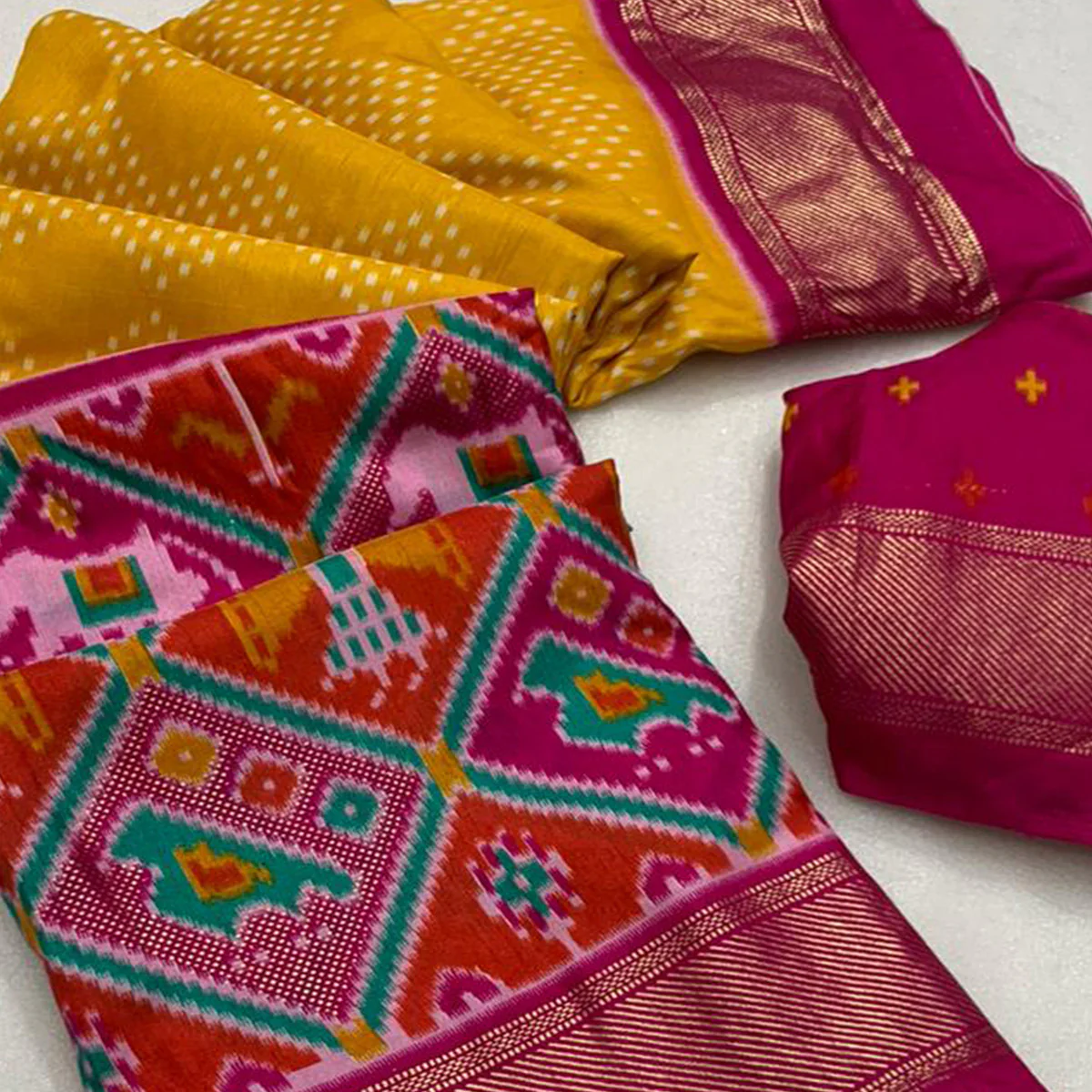 Yellow & Pink Ikkat Foil Printed Dola Silk Saree - Image 2