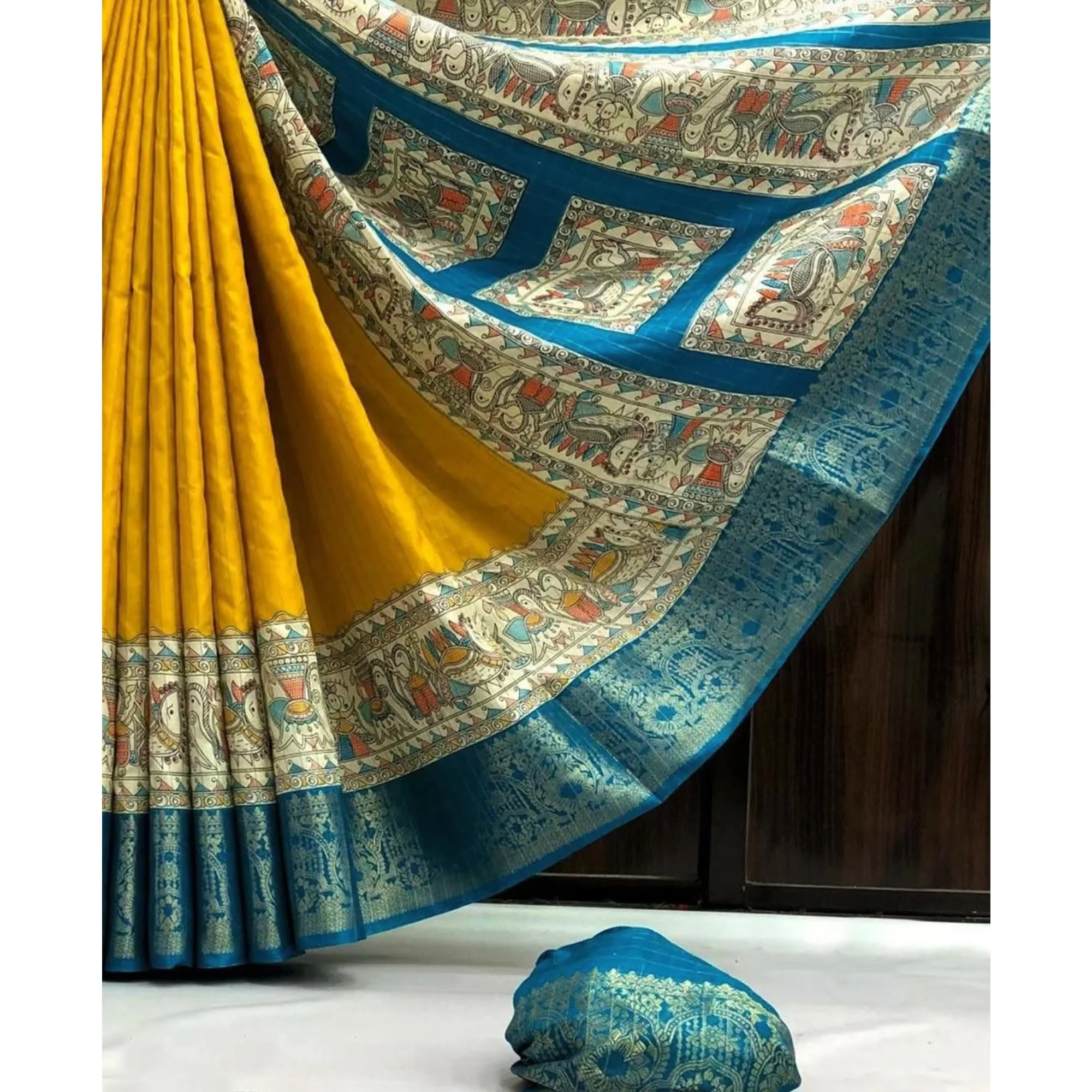 Yellow Weaving Dola Silk Saree With Zari Border - Image 9
